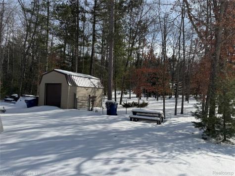 1281 Geesey Avenue Mentor Township MI 48647