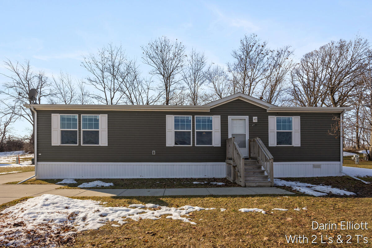 7204 E Grand River Avenue Portland Township MI 48875