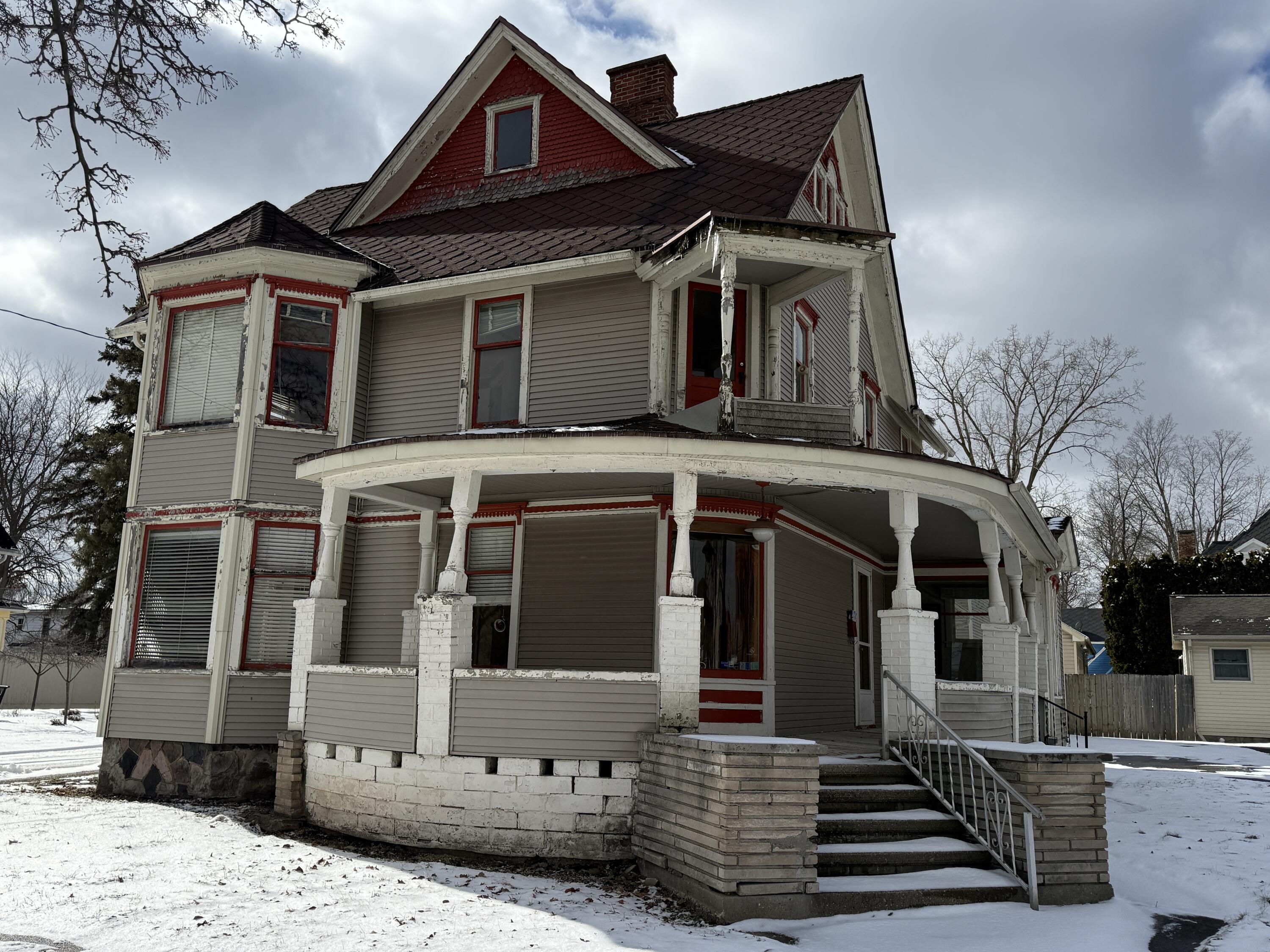 504 S Superior Street Albion City MI 49224