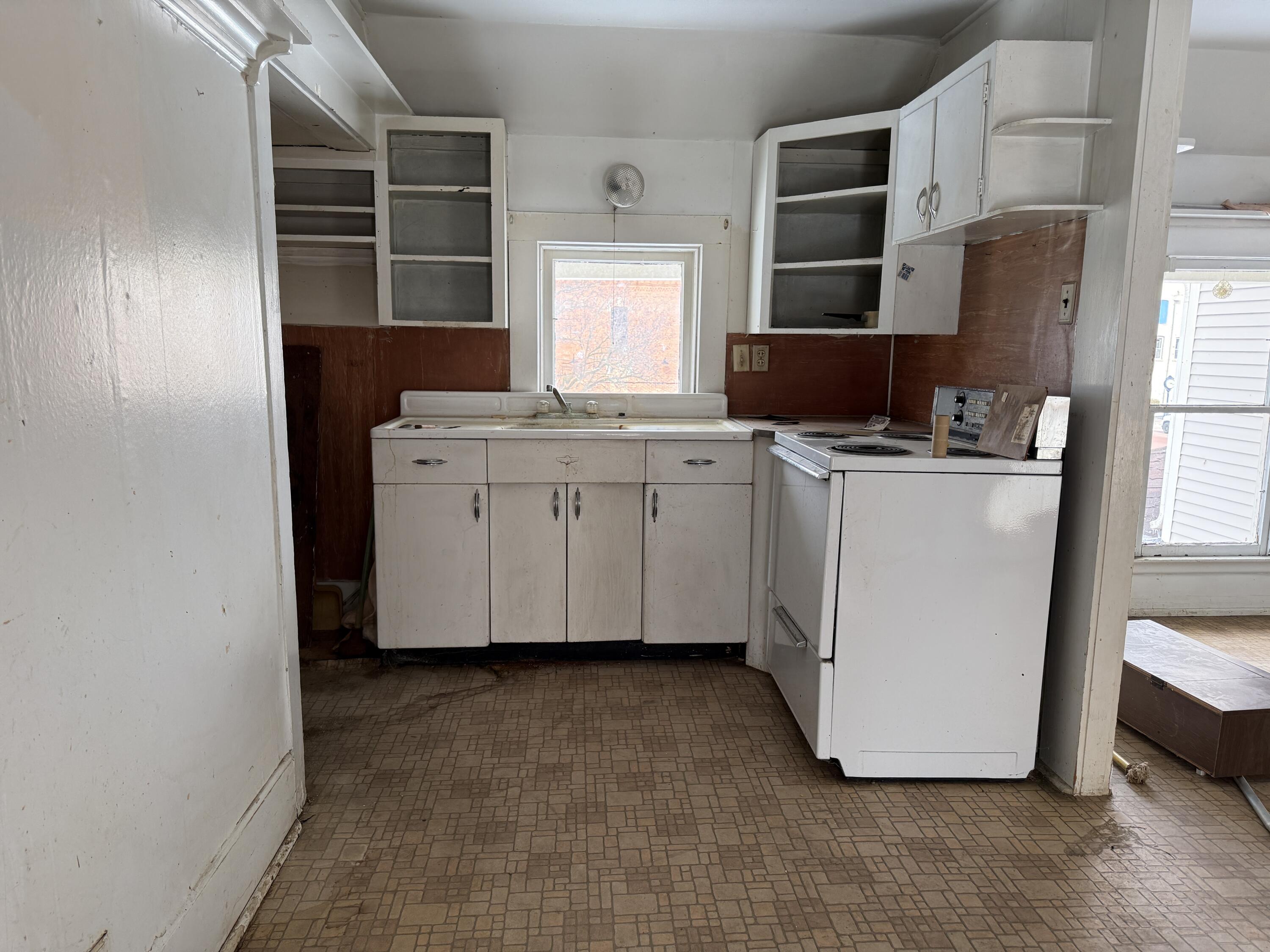 504 S Superior Street Albion City MI 49224