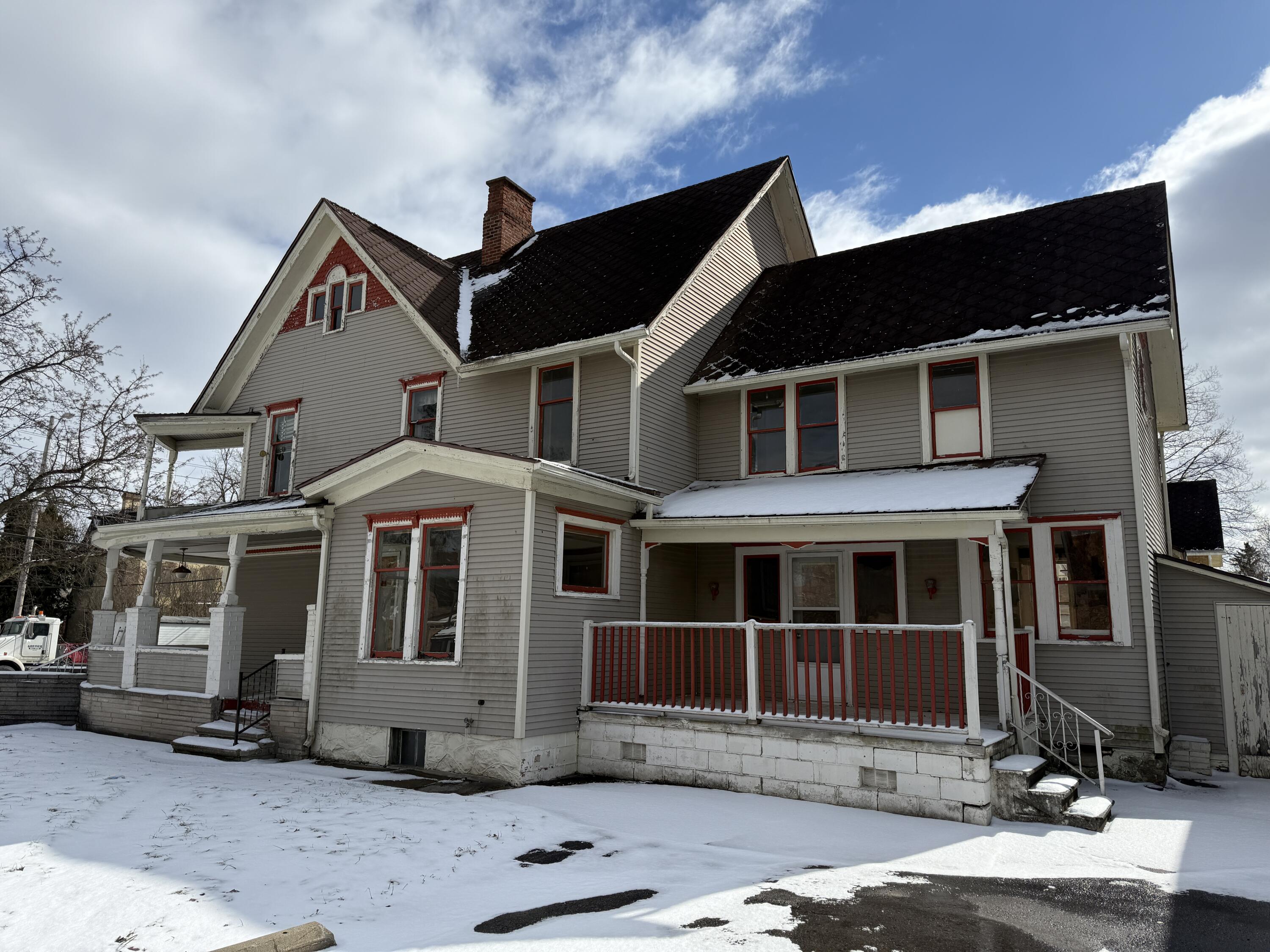 504 S Superior Street Albion City MI 49224