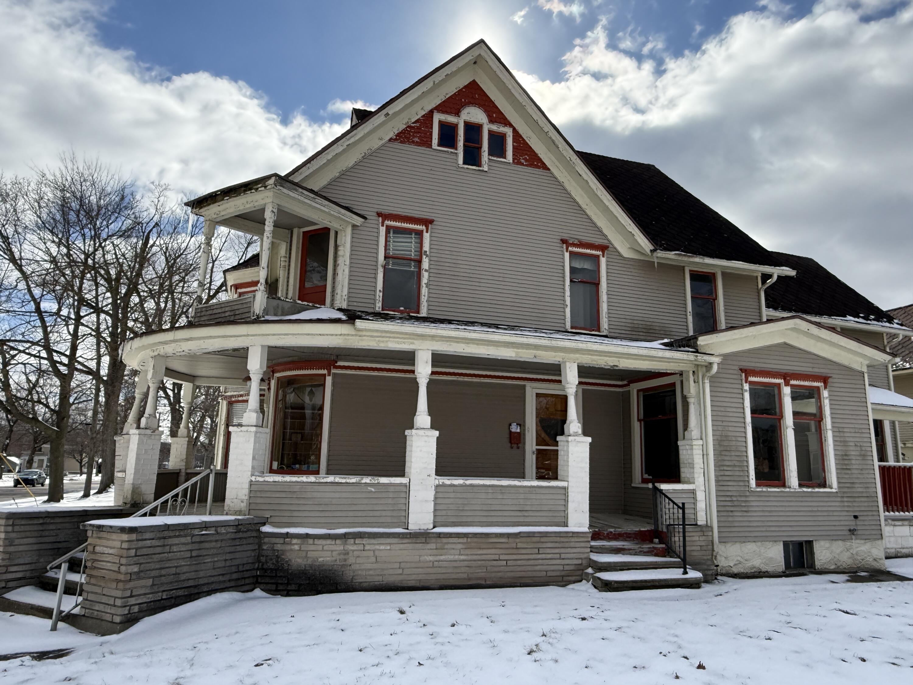 504 S Superior Street Albion City MI 49224