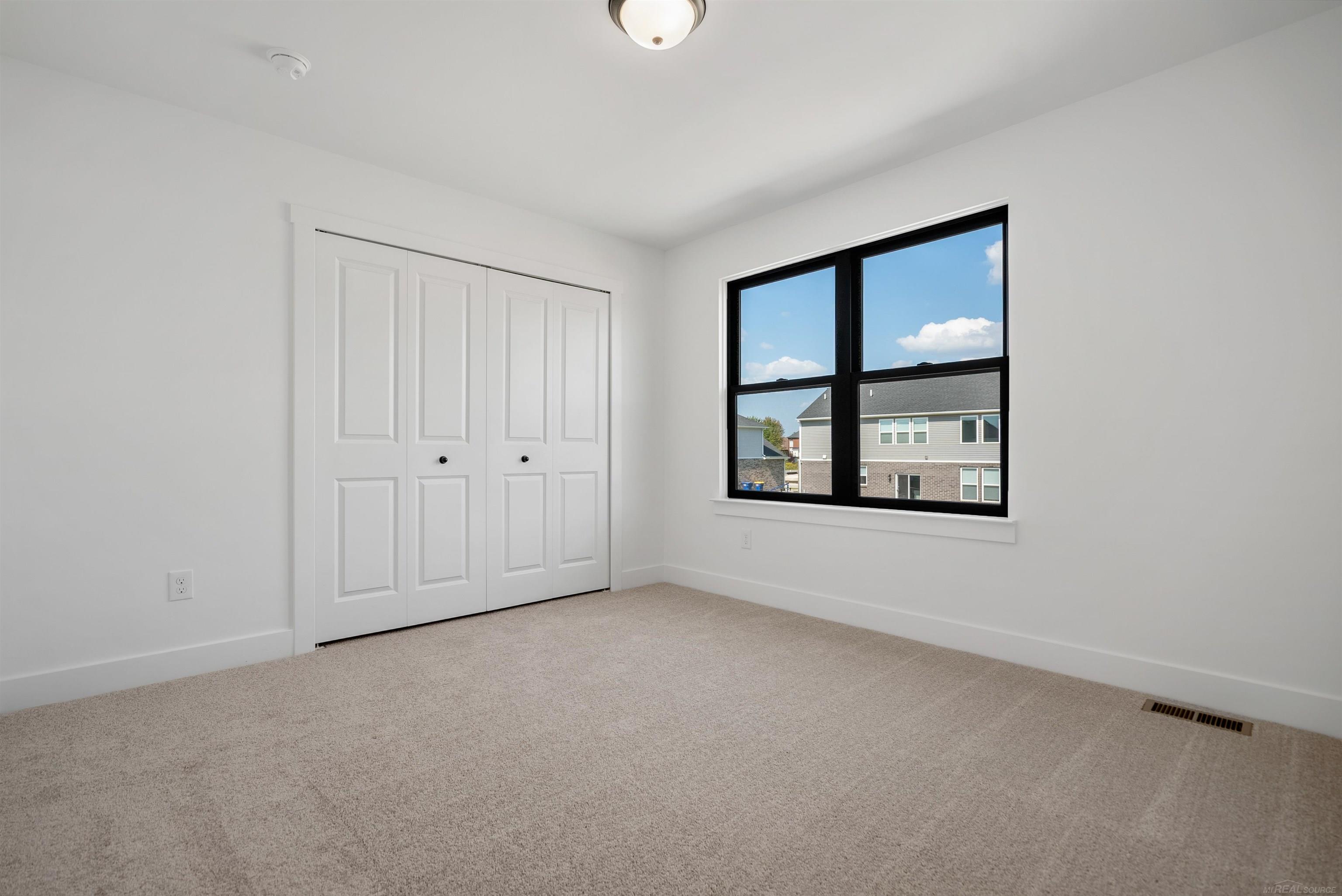 16777 Trajan Lane Macomb Township MI 48044