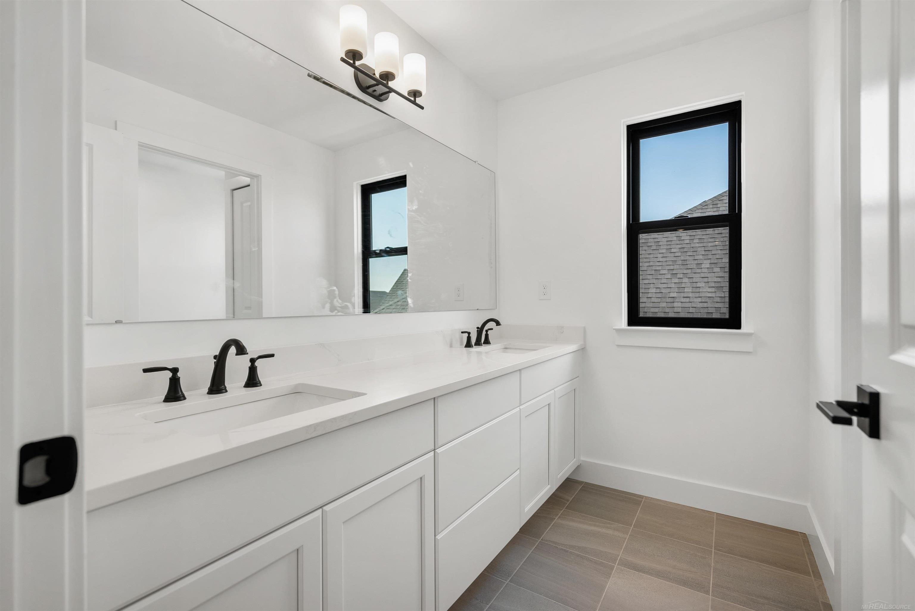 16777 Trajan Lane Macomb Township MI 48044