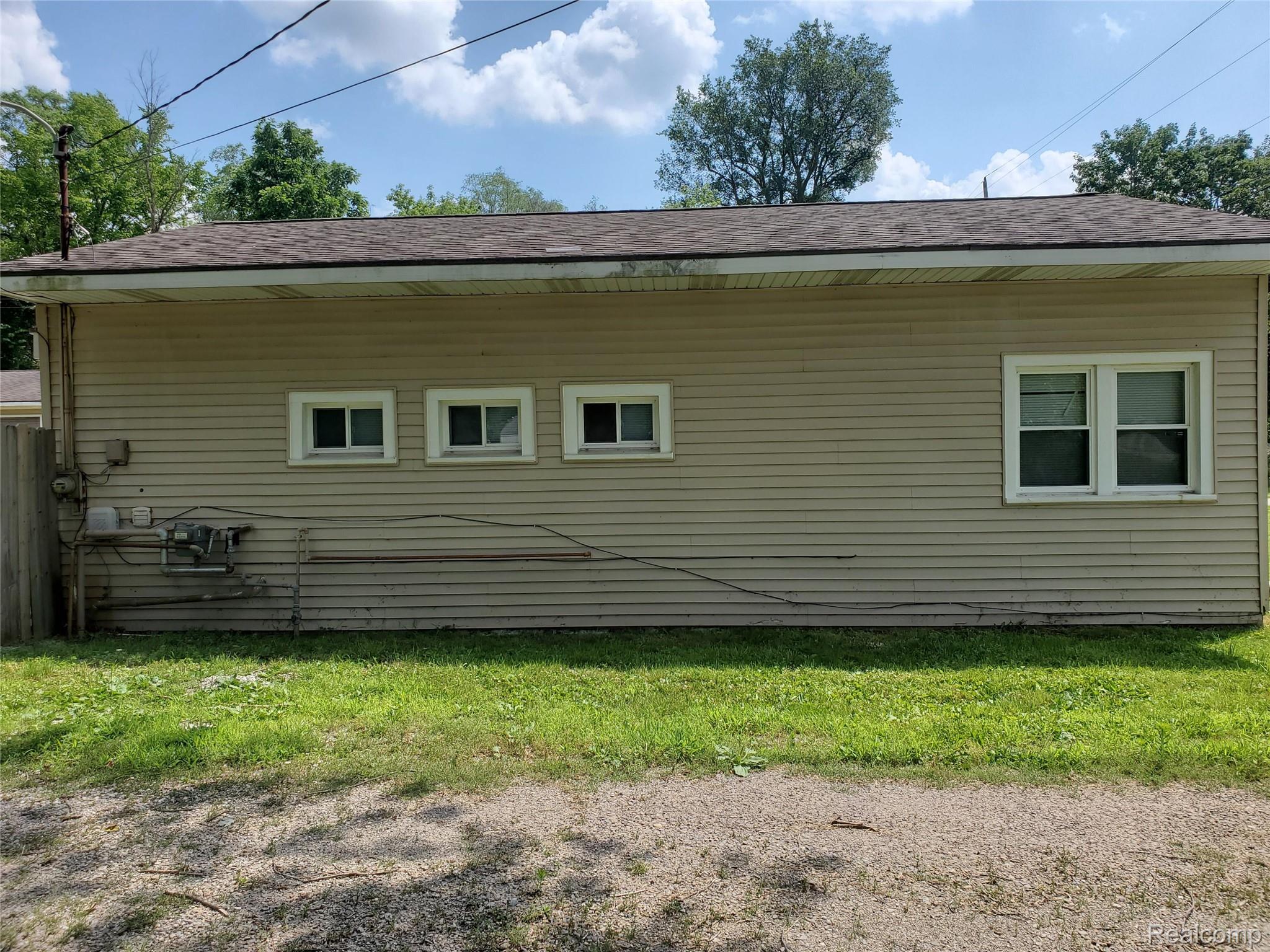 11549 S Us Highway 27 Dewitt City MI 48820