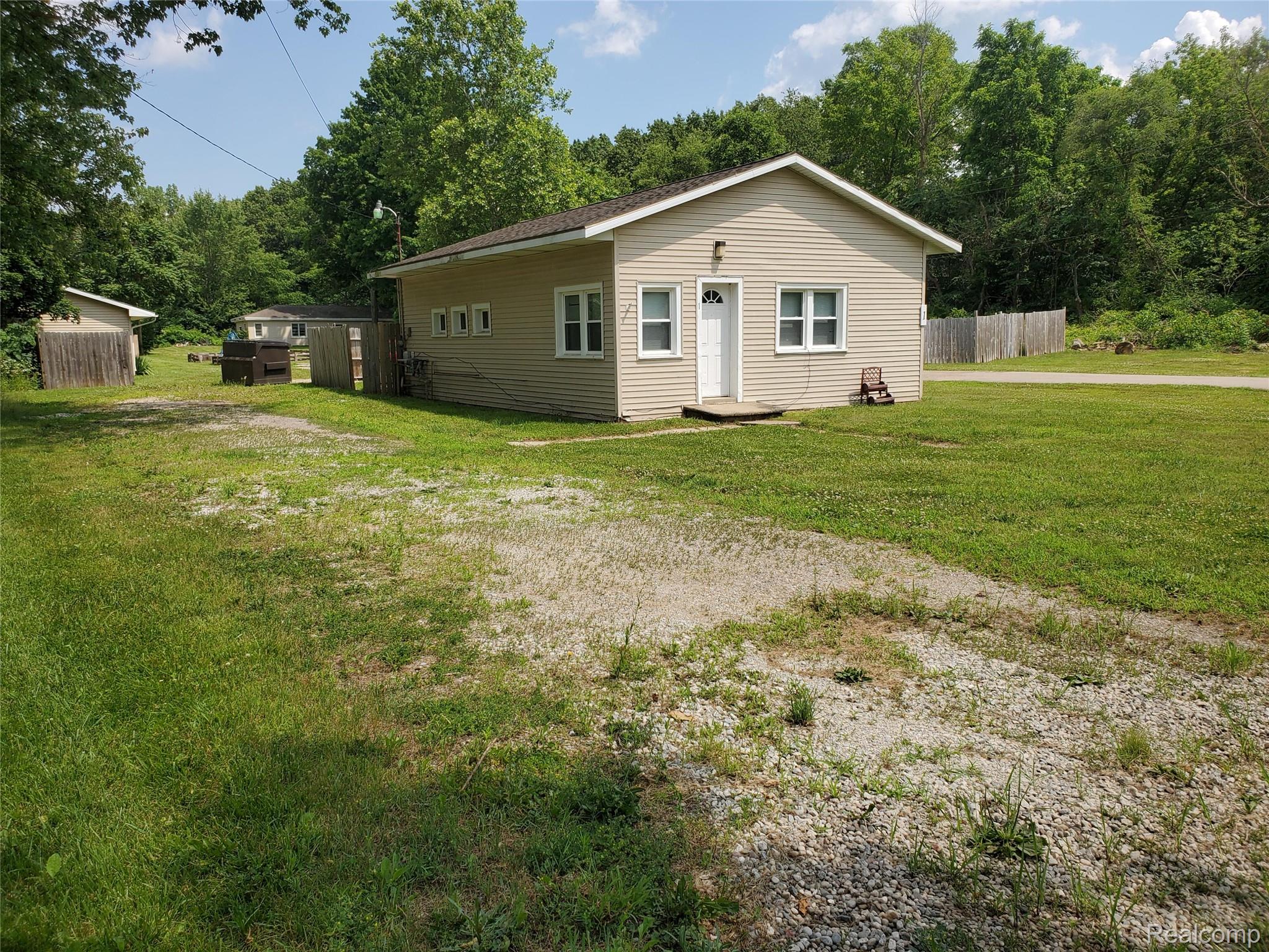 11549 S Us Highway 27 Dewitt City MI 48820