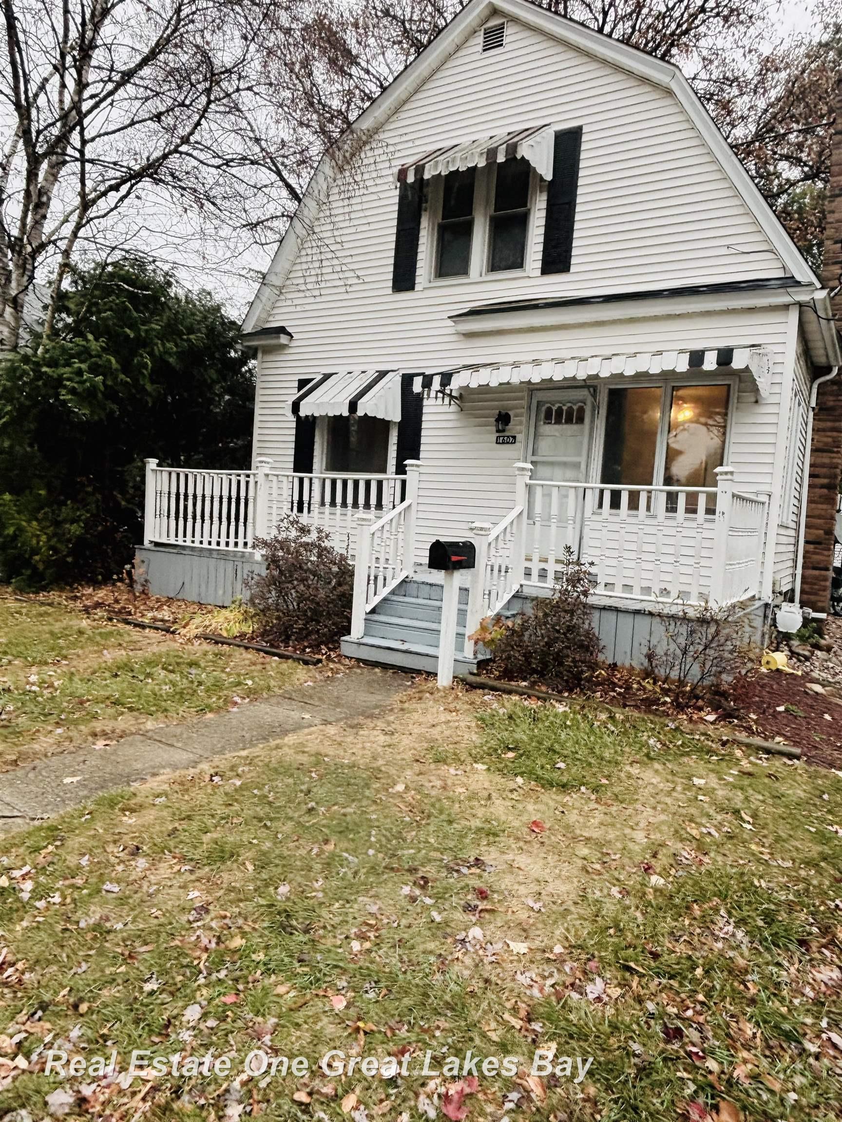 1607 S Warner Street Bay City City MI 48706