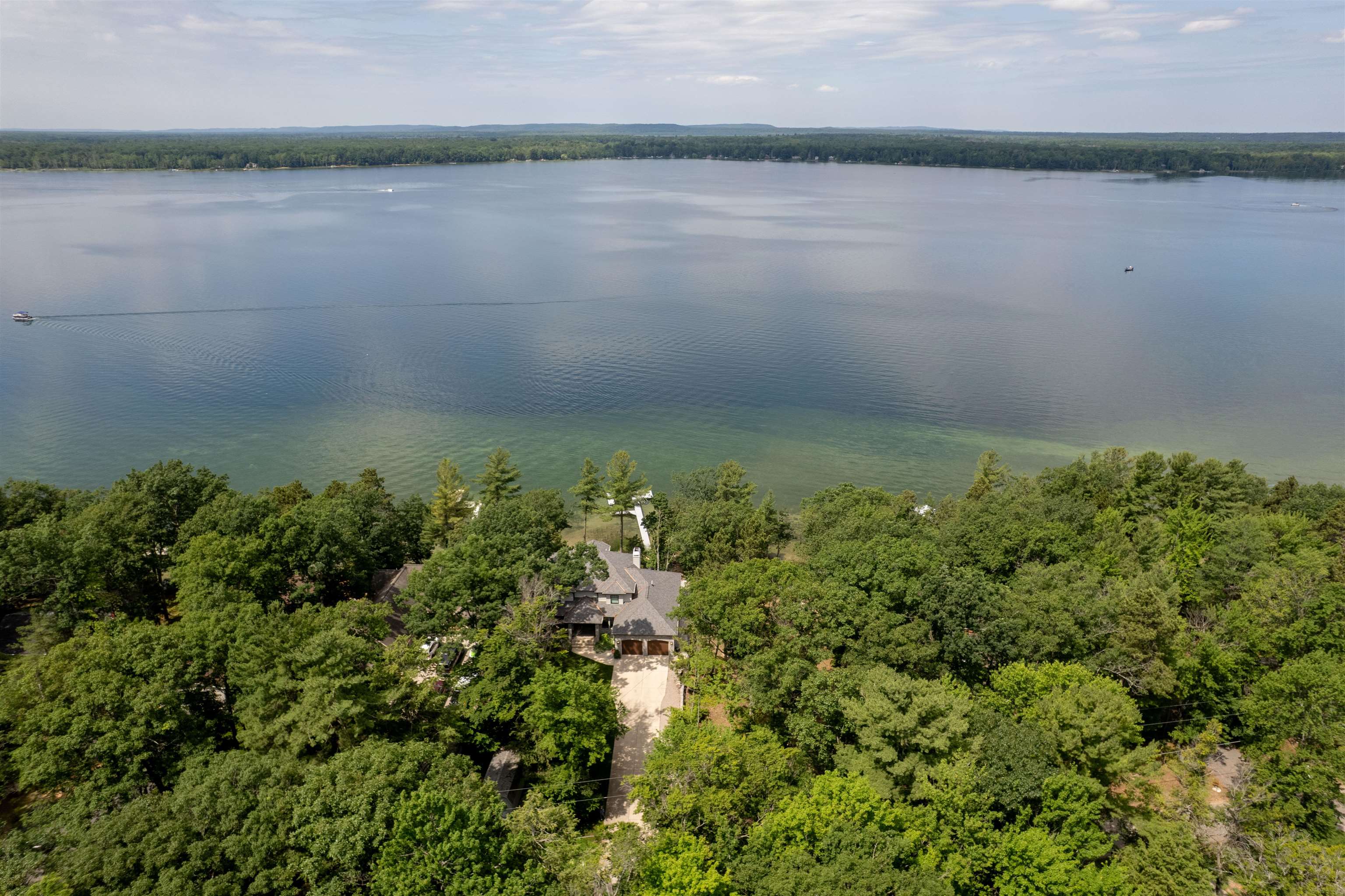 5568 Lakeview Drive Green Lake Township MI 49643