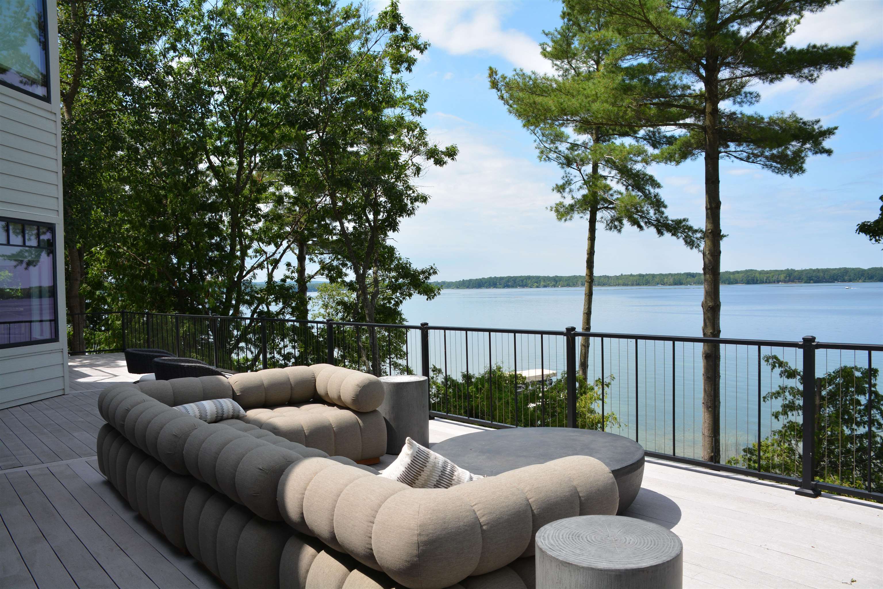 5568 Lakeview Drive Green Lake Township MI 49643