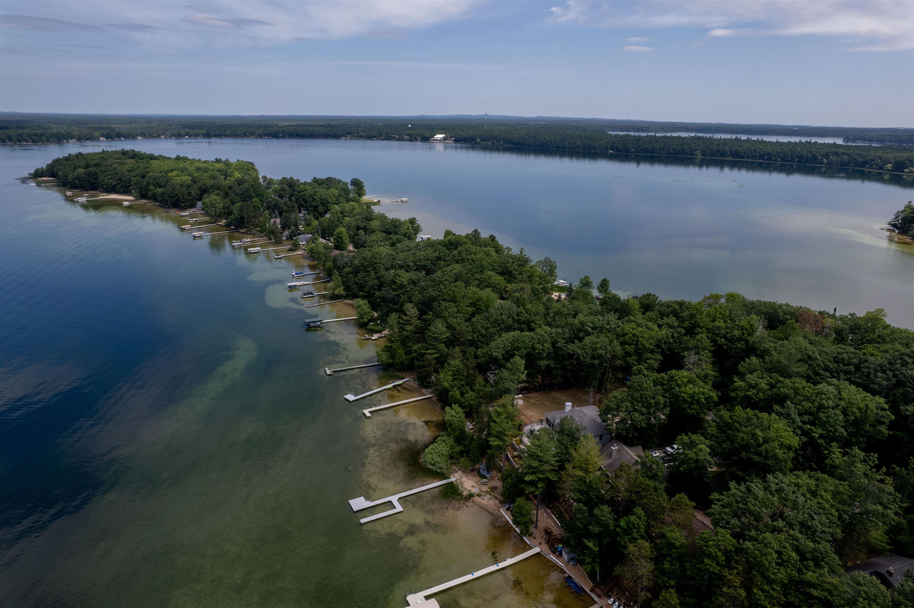 5568 Lakeview Drive Green Lake Township MI 49643