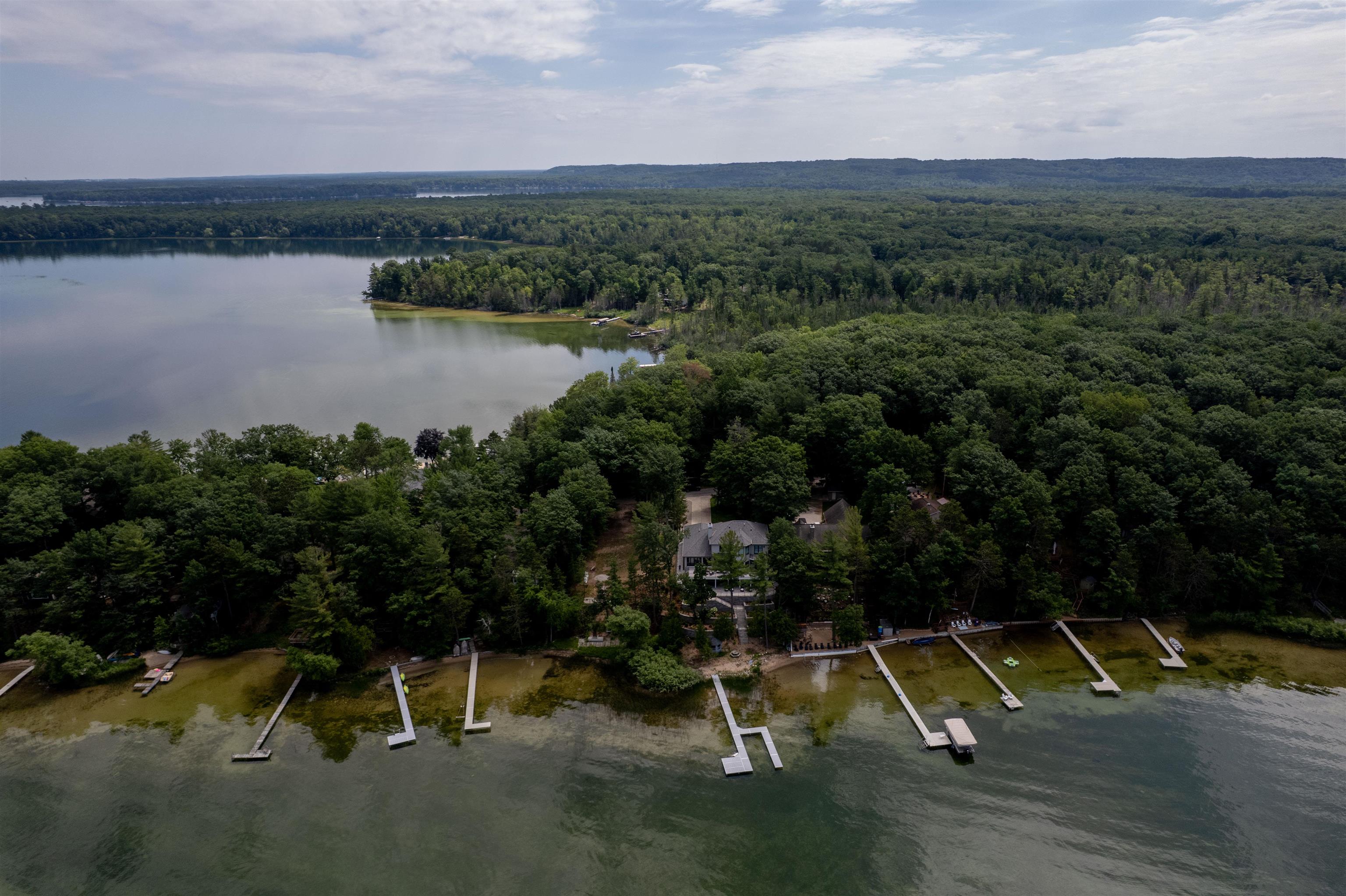 5568 Lakeview Drive Green Lake Township MI 49643