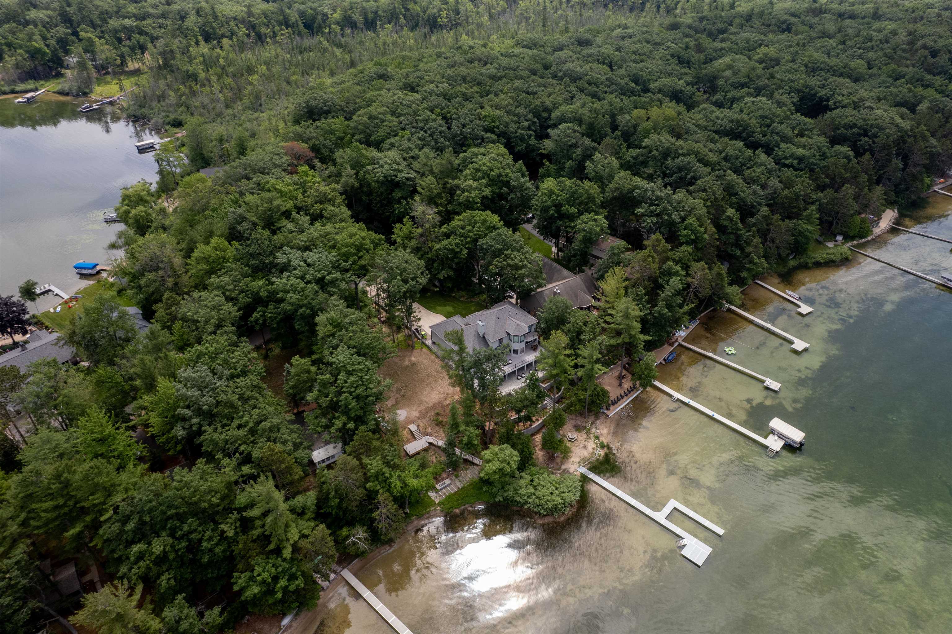 5568 Lakeview Drive Green Lake Township MI 49643