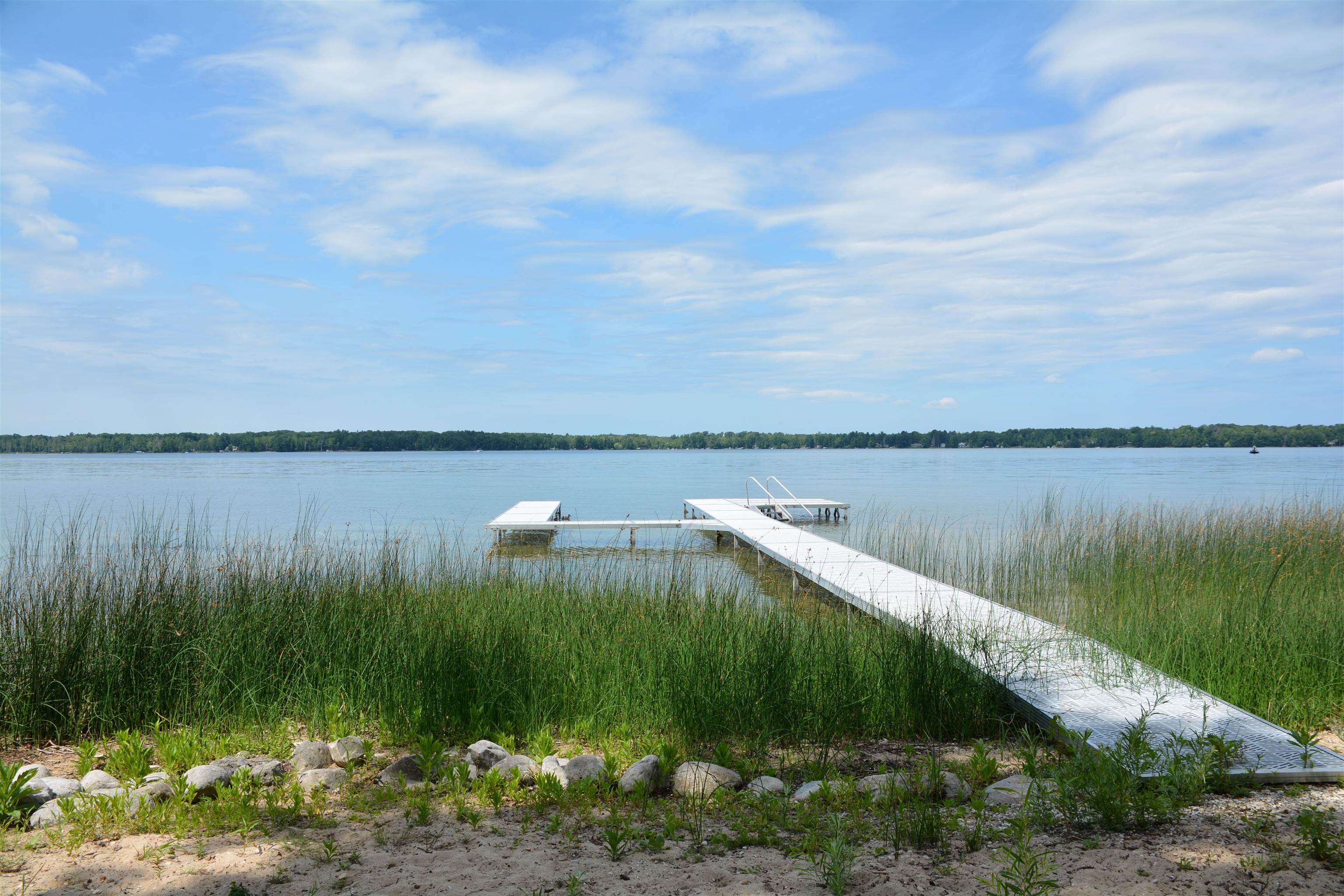 5568 Lakeview Drive Green Lake Township MI 49643