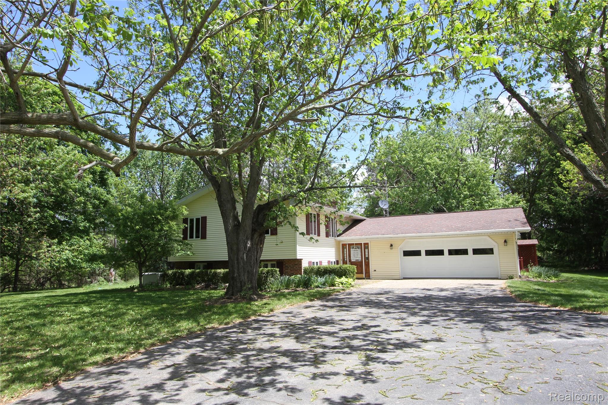 370 N Youngs Road Attica Township MI 48412