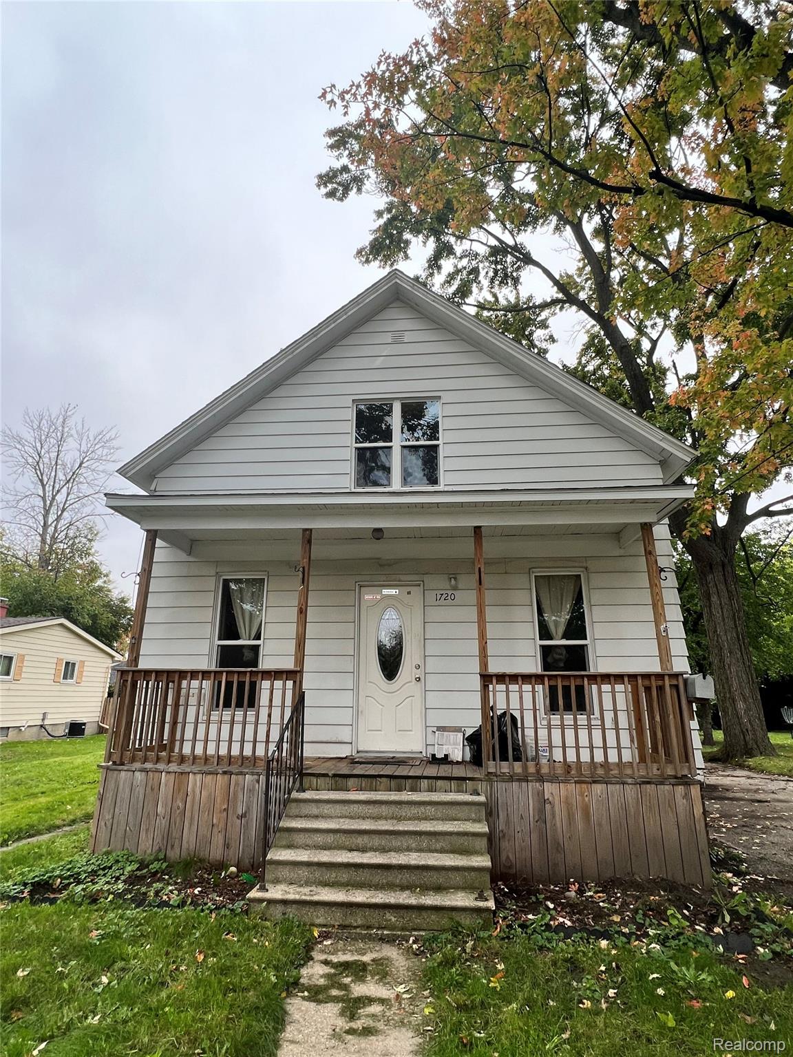 1720 N Oakley Street Saginaw City MI 48602