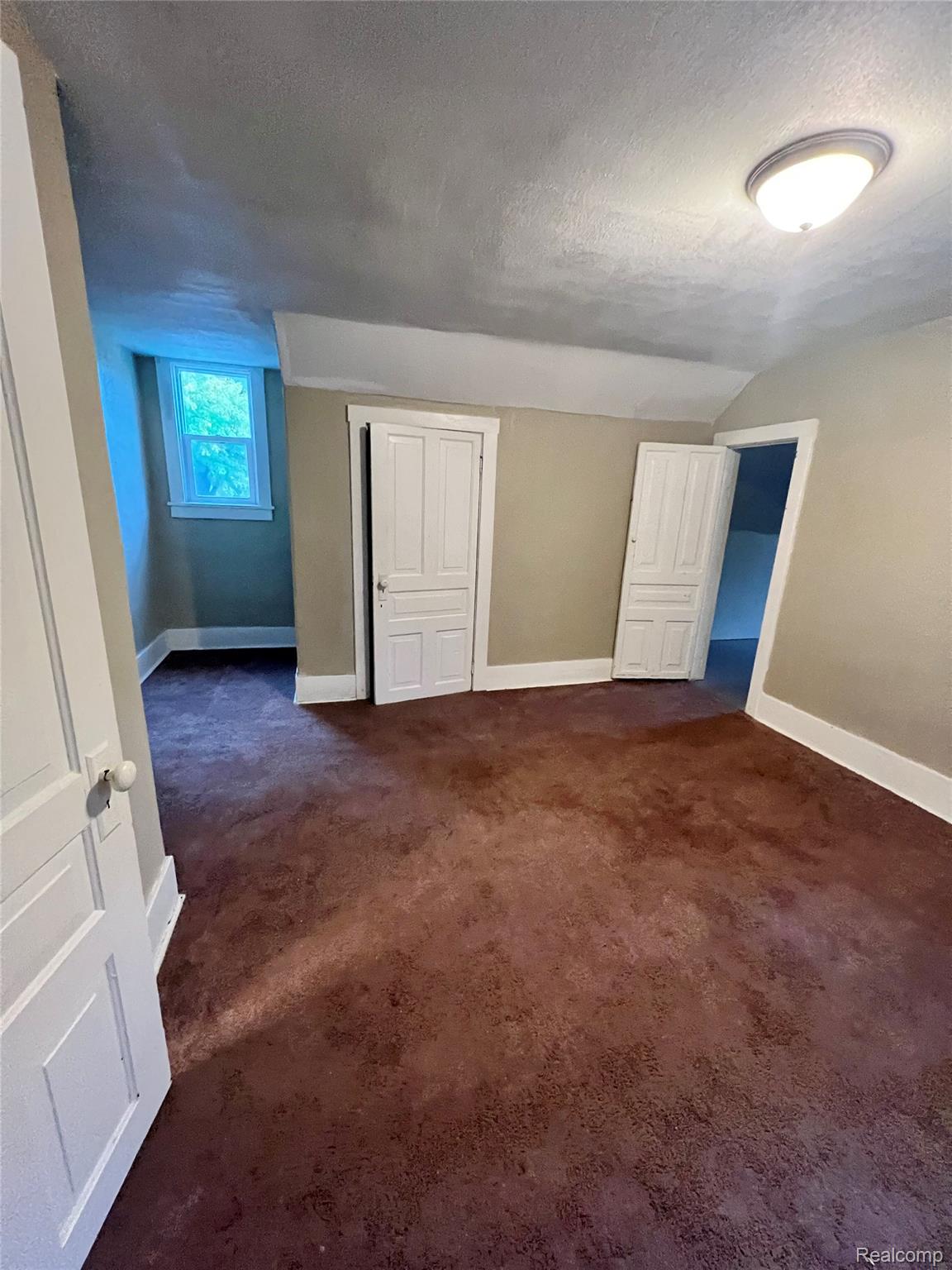 1720 N Oakley Street Saginaw City MI 48602