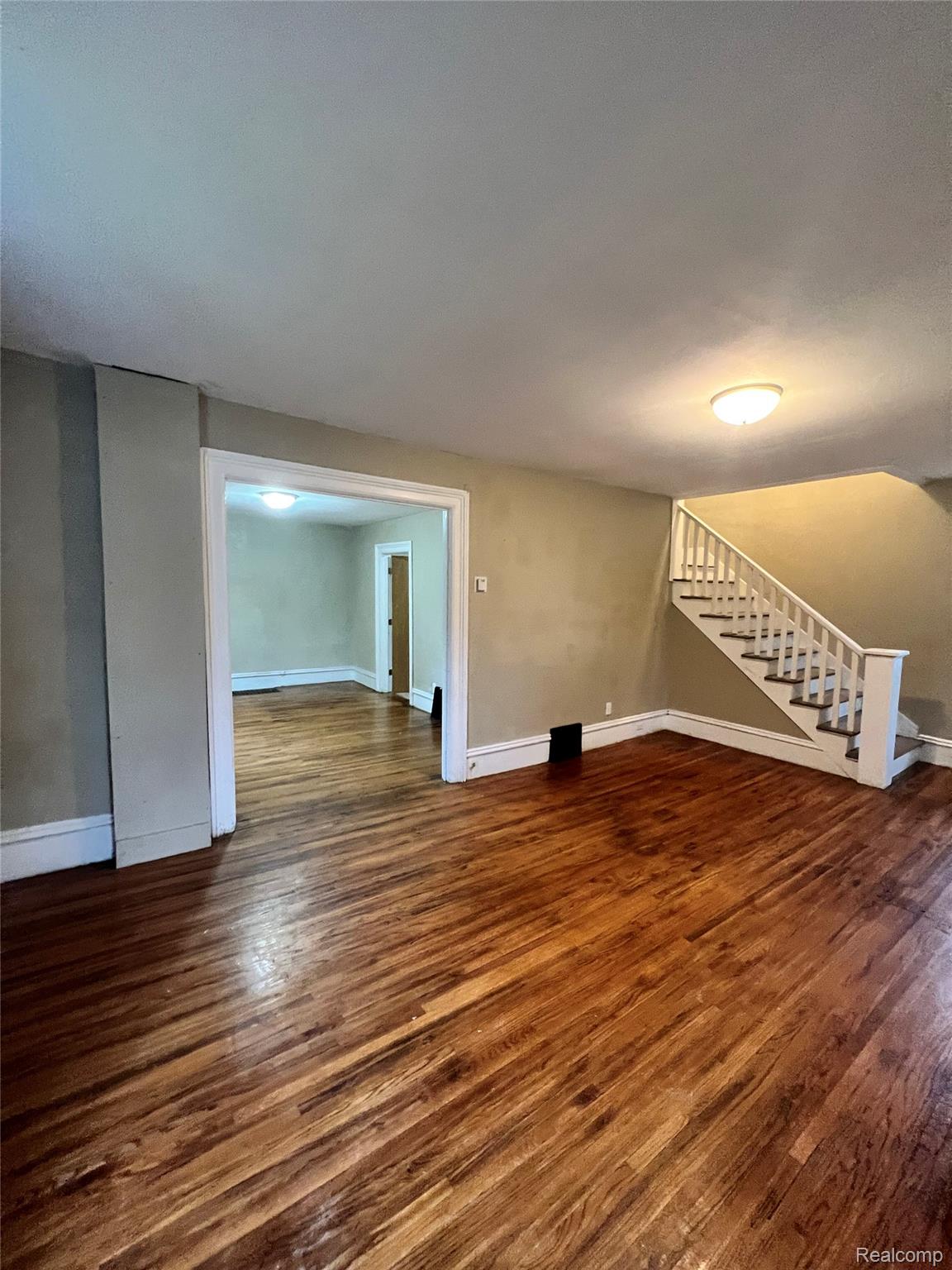 1720 N Oakley Street Saginaw City MI 48602