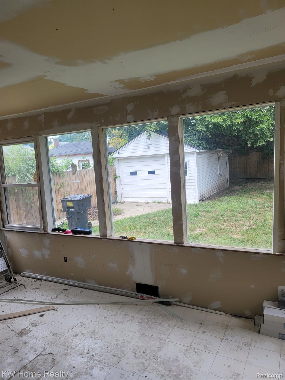 7266 W Outer Drive Detroit City MI 48235