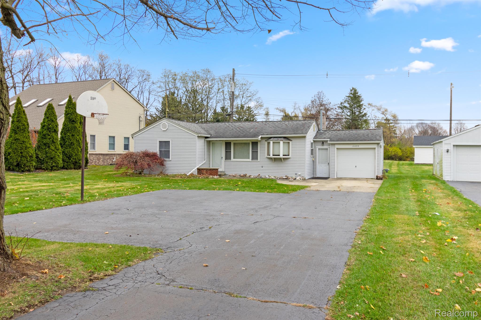 15594 Bradner Avenue Northville Township MI 48170