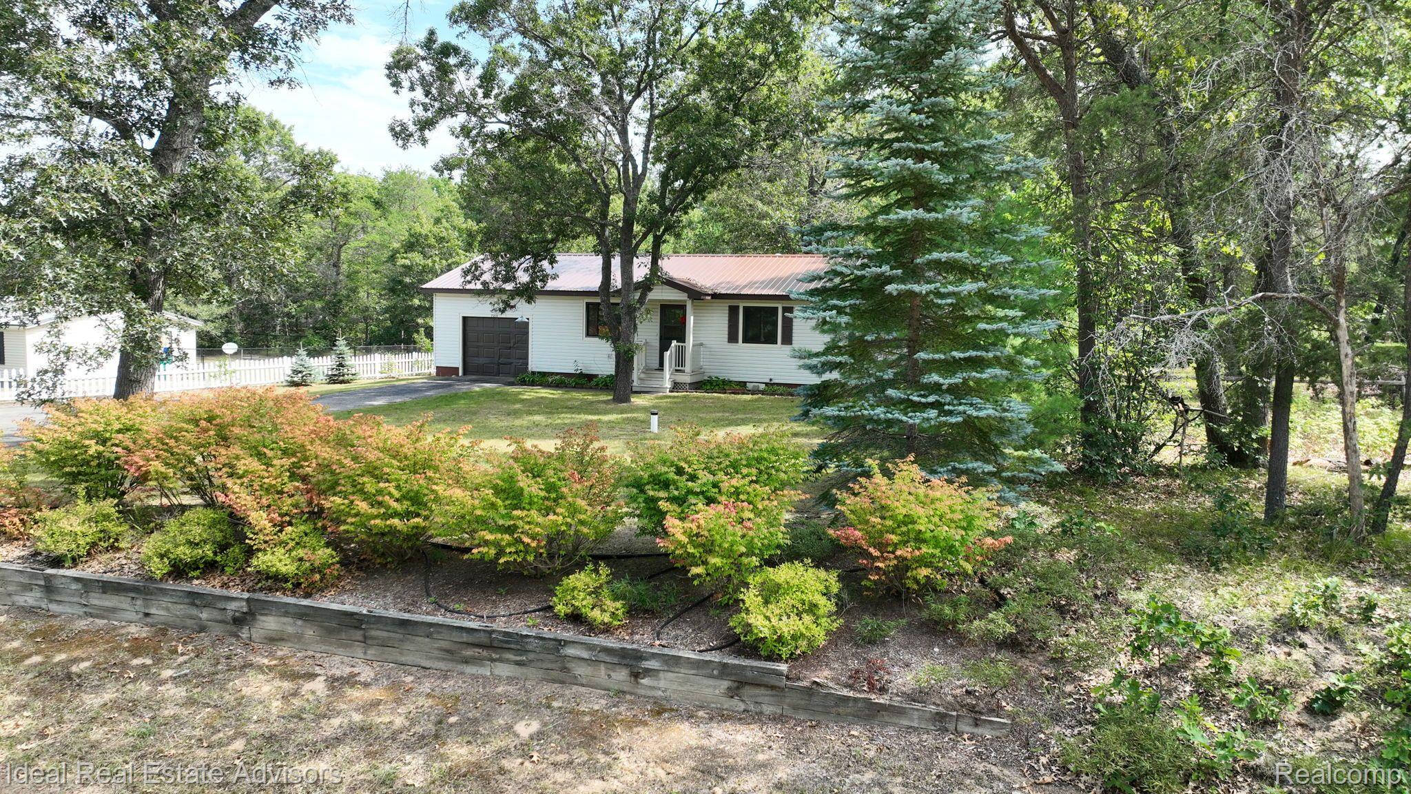 7215 Tuscarora Circle Tuscarora Township MI 49749