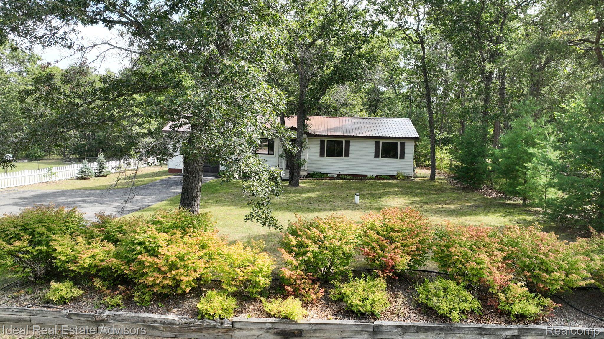 7215 Tuscarora Circle Tuscarora Township MI 49749