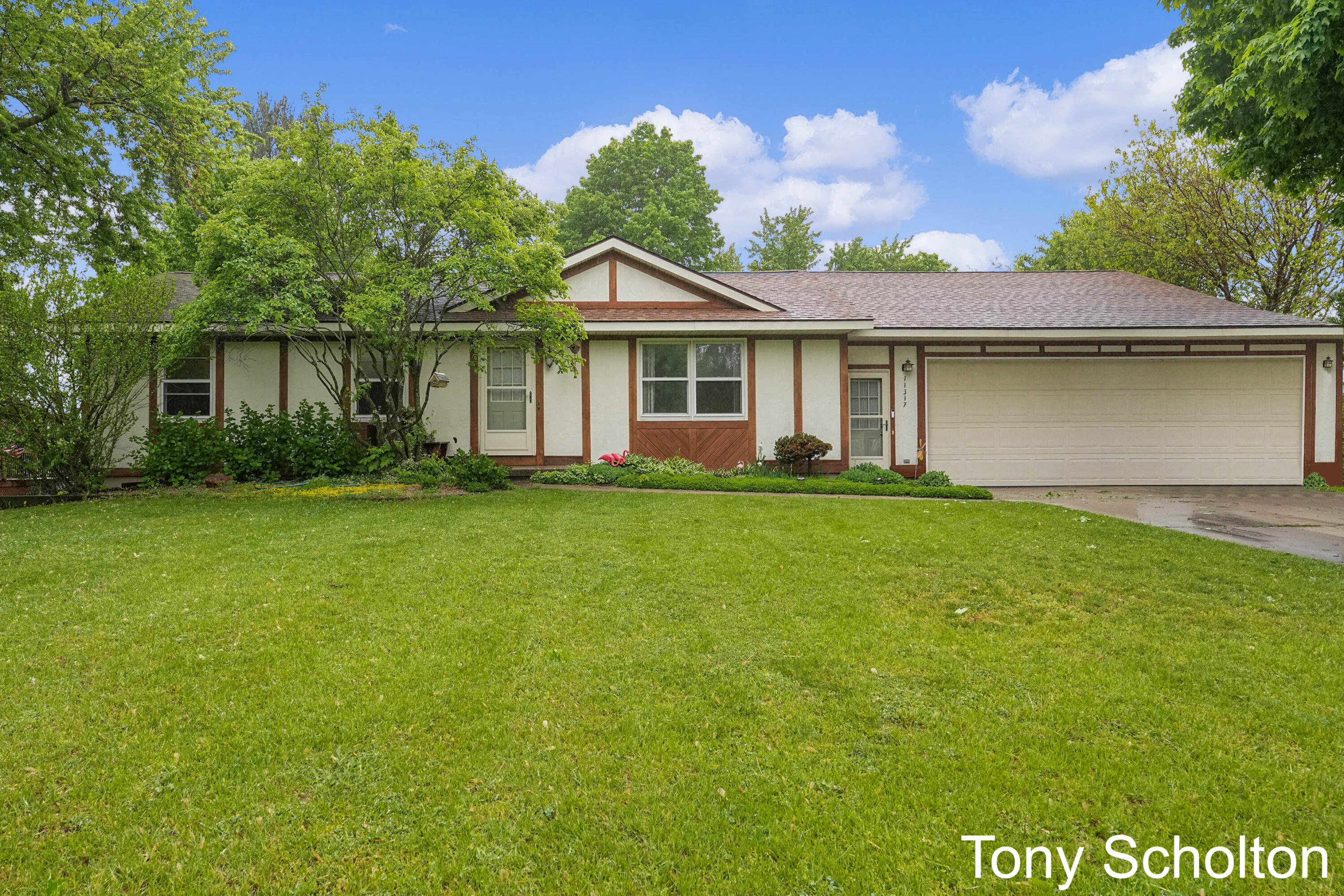 11317 Prairie Avenue Allendale Charter Township MI 49401