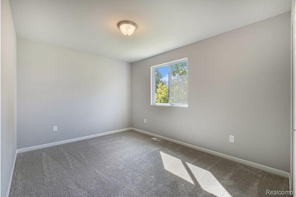 1135 Lancaster Street Lapeer City MI 48446