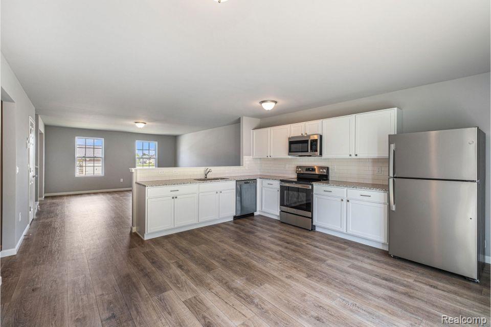 1135 Lancaster Street Lapeer City MI 48446