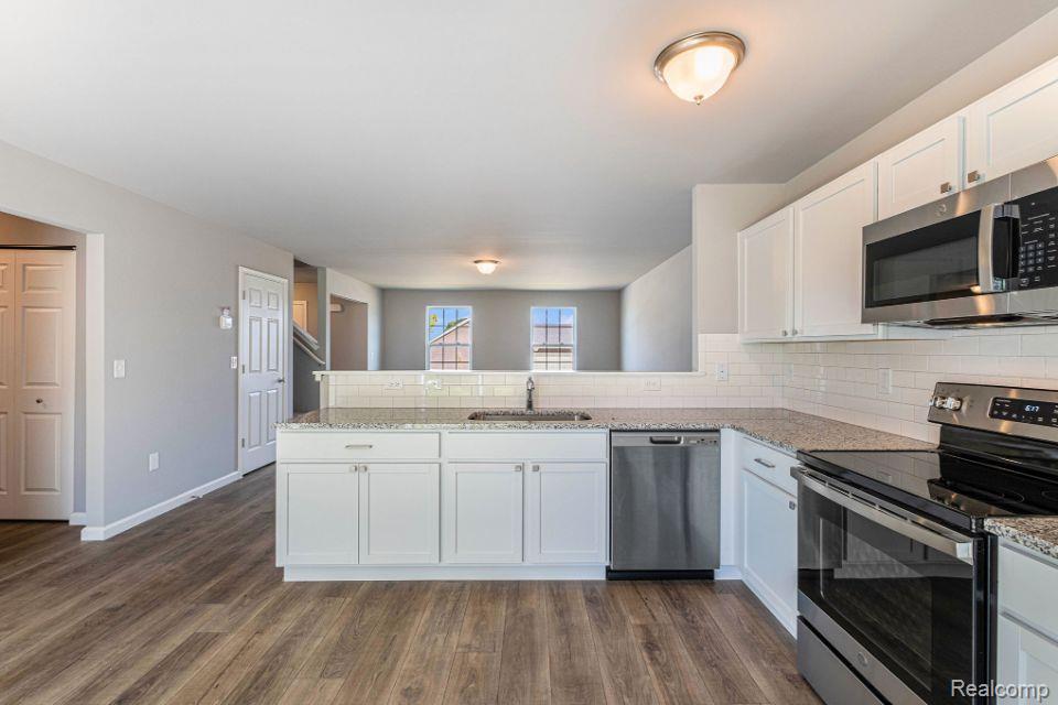 1135 Lancaster Street Lapeer City MI 48446