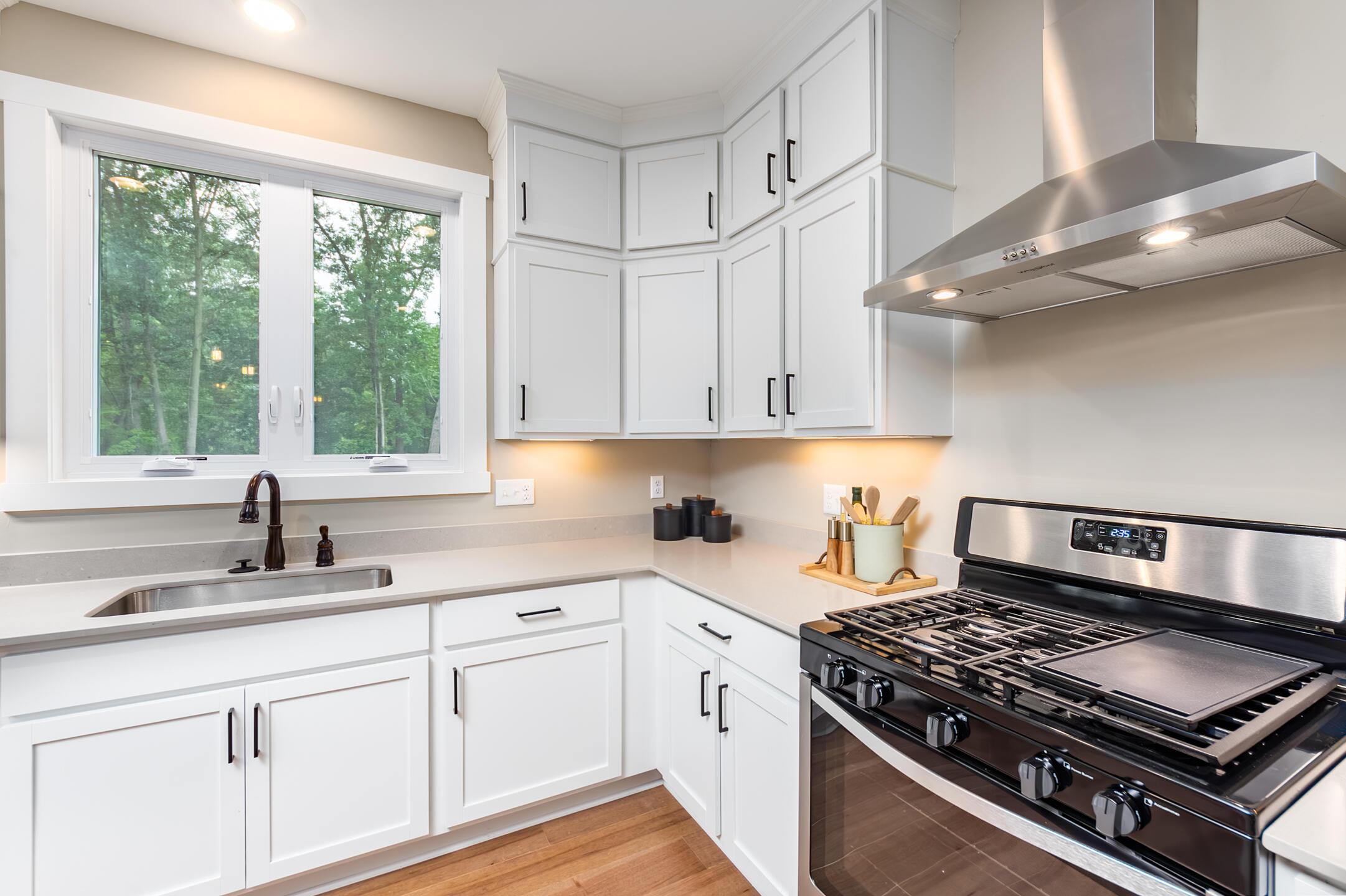 1935 Percy Lane Highland Charter Township MI 48357