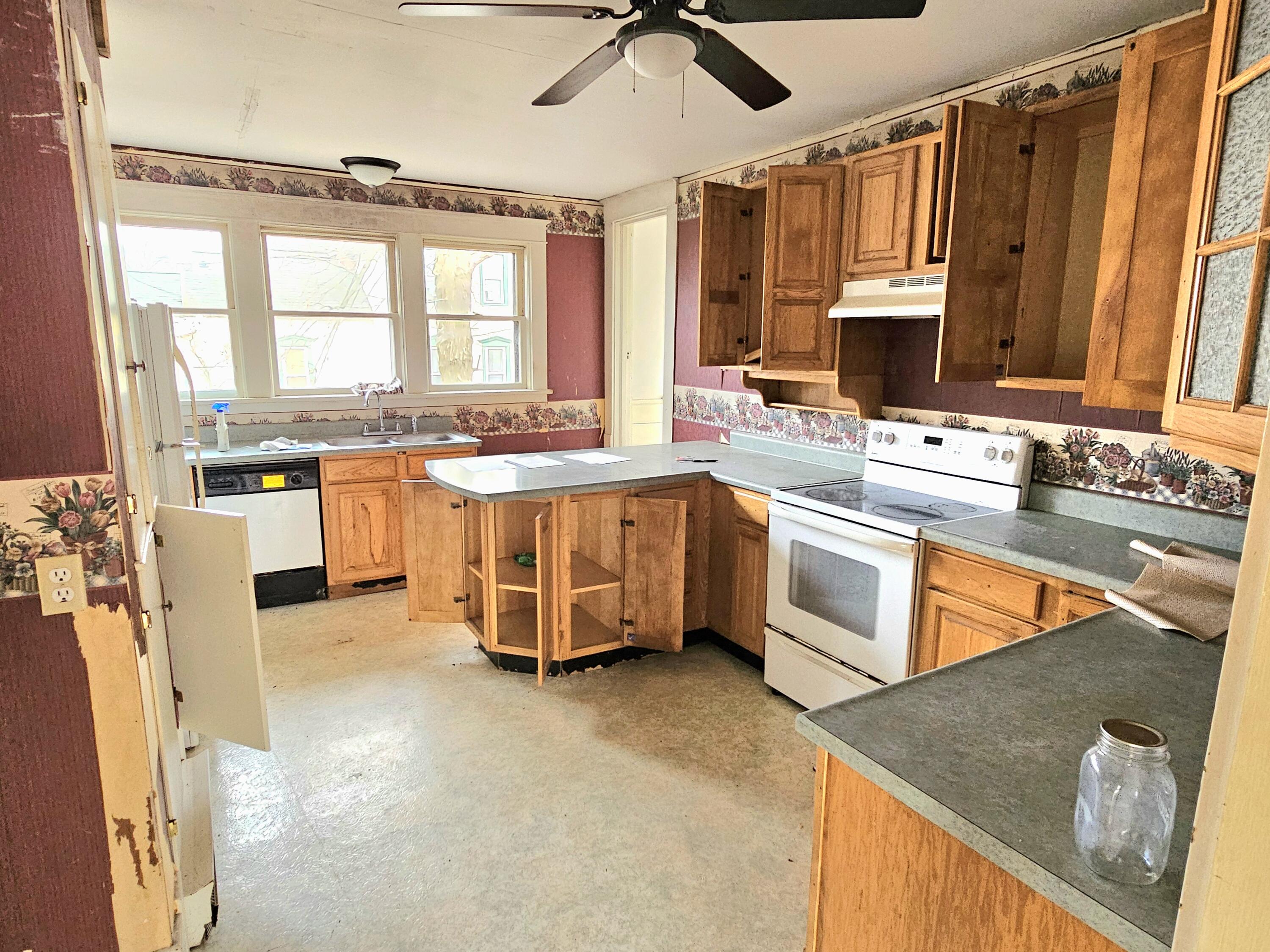 106 W State Street Mendon Village MI 49072