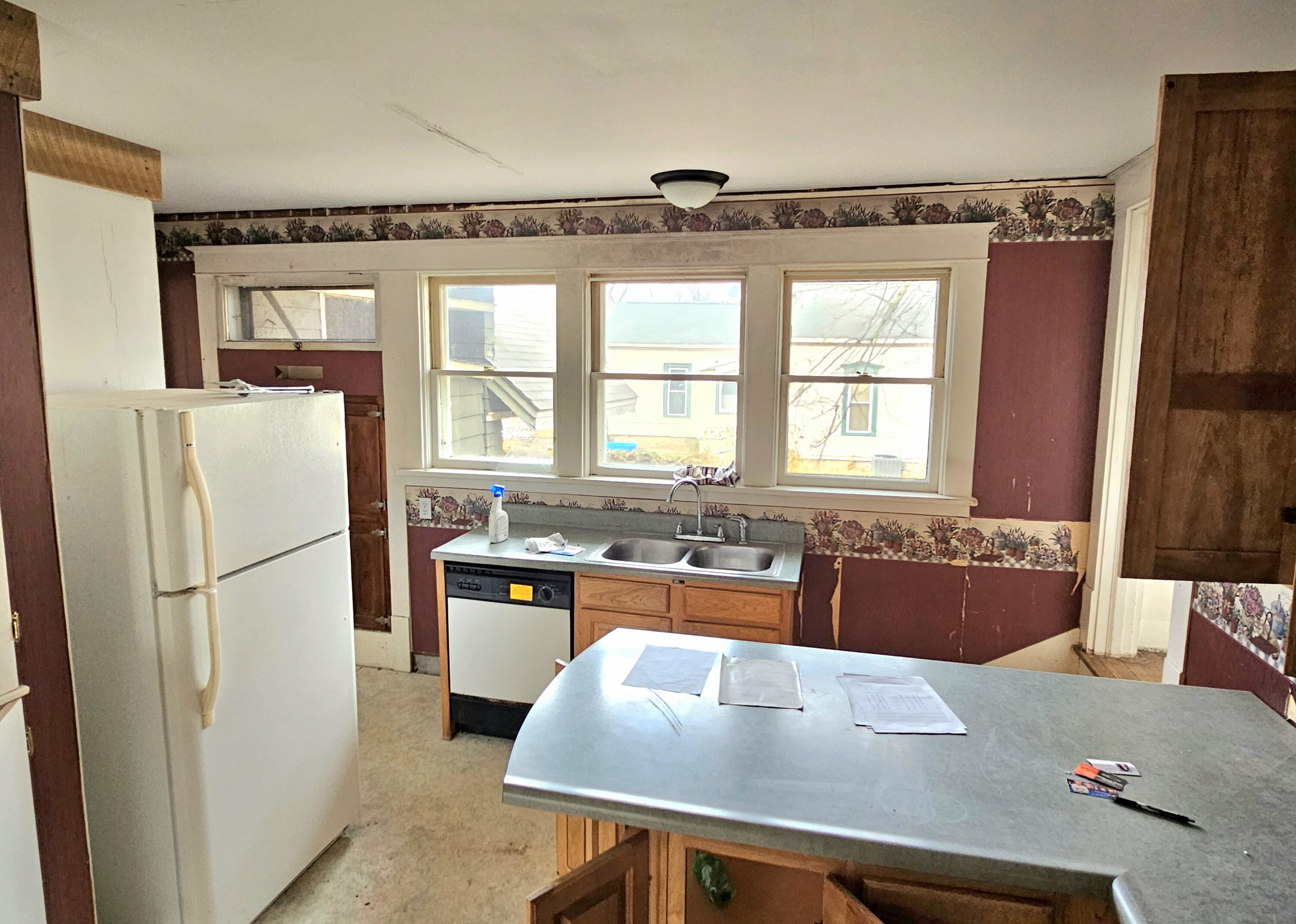 106 W State Street Mendon Village MI 49072