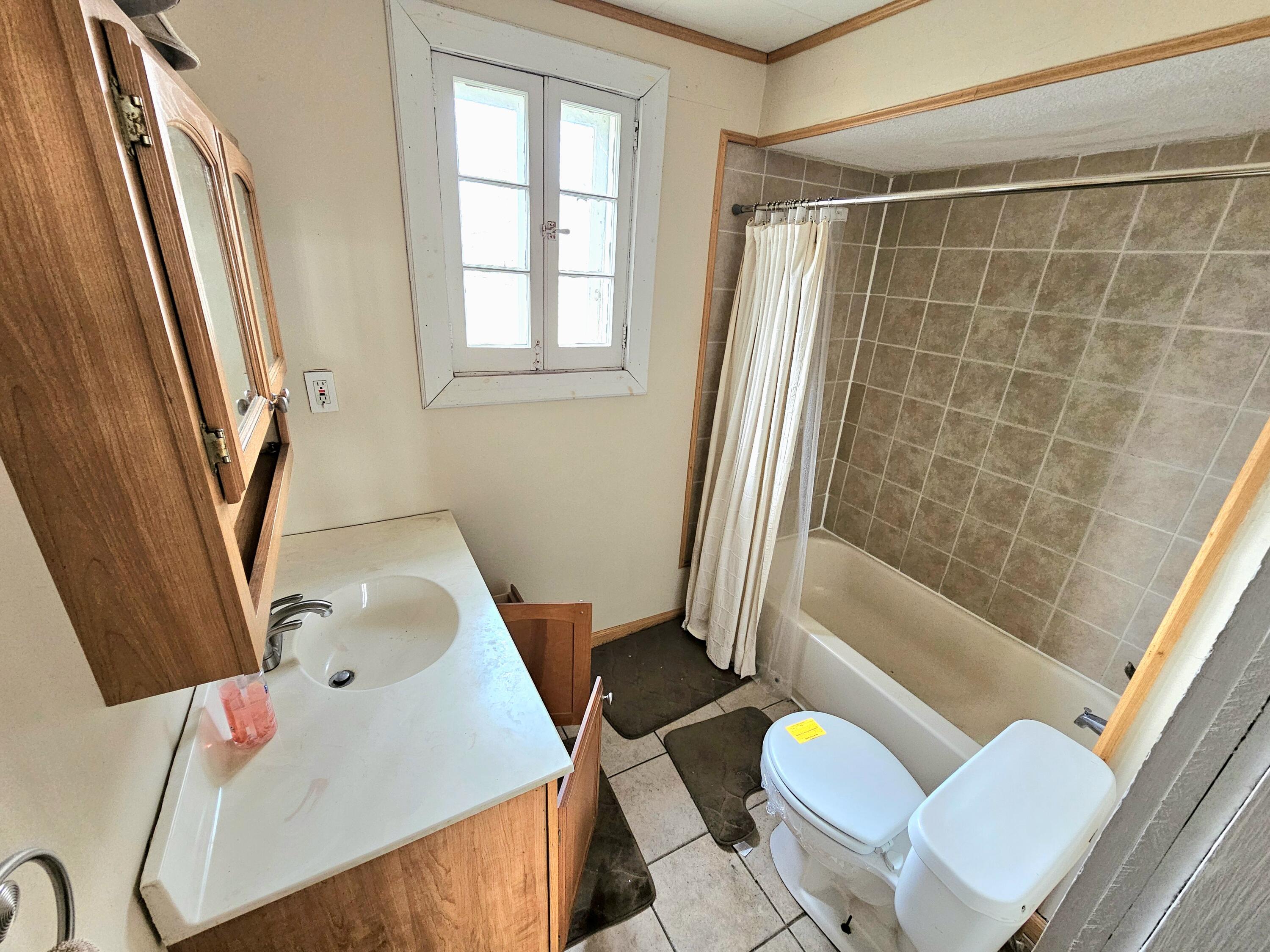106 W State Street Mendon Village MI 49072
