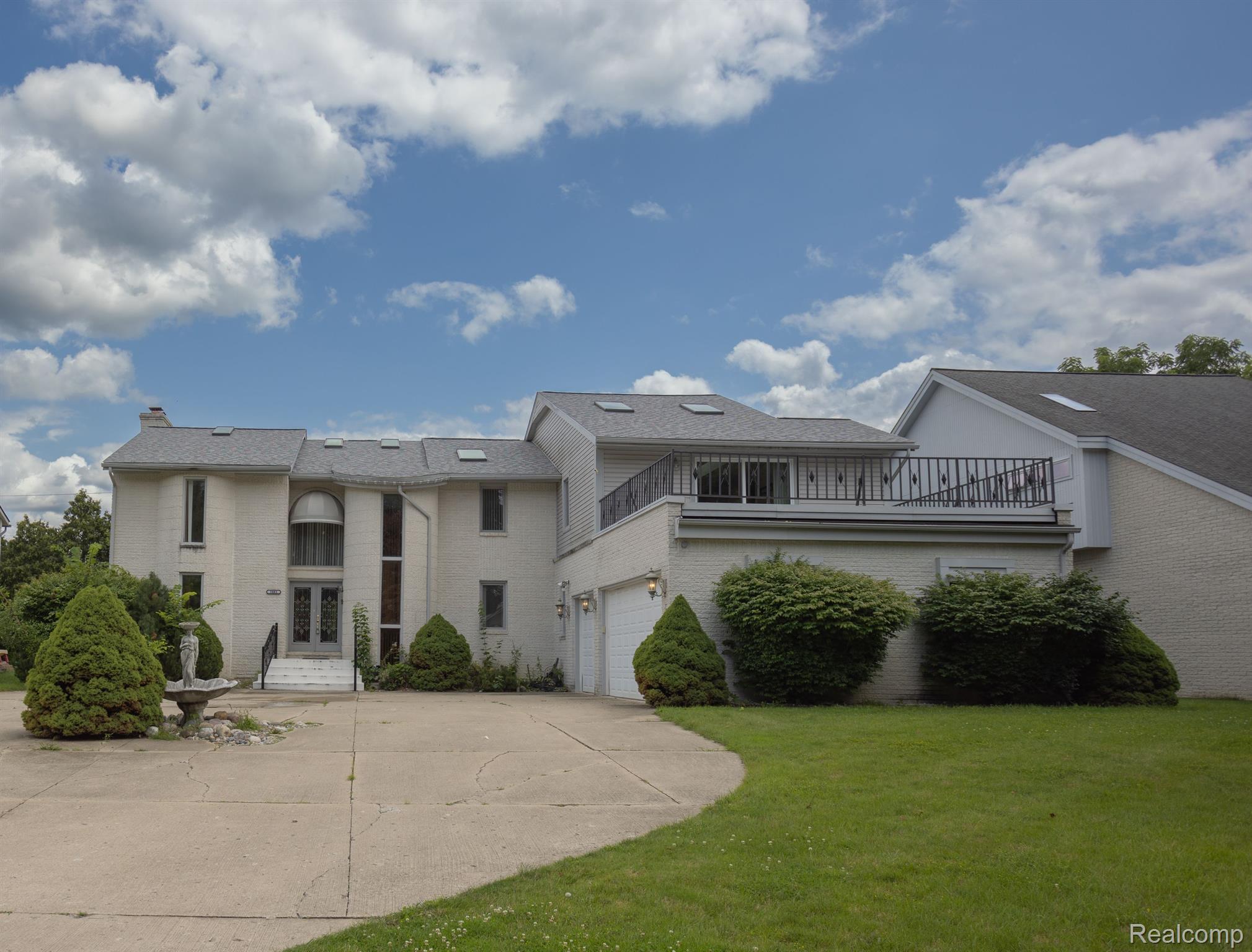 5881 Naneva West Bloomfield Charter Township MI 48322