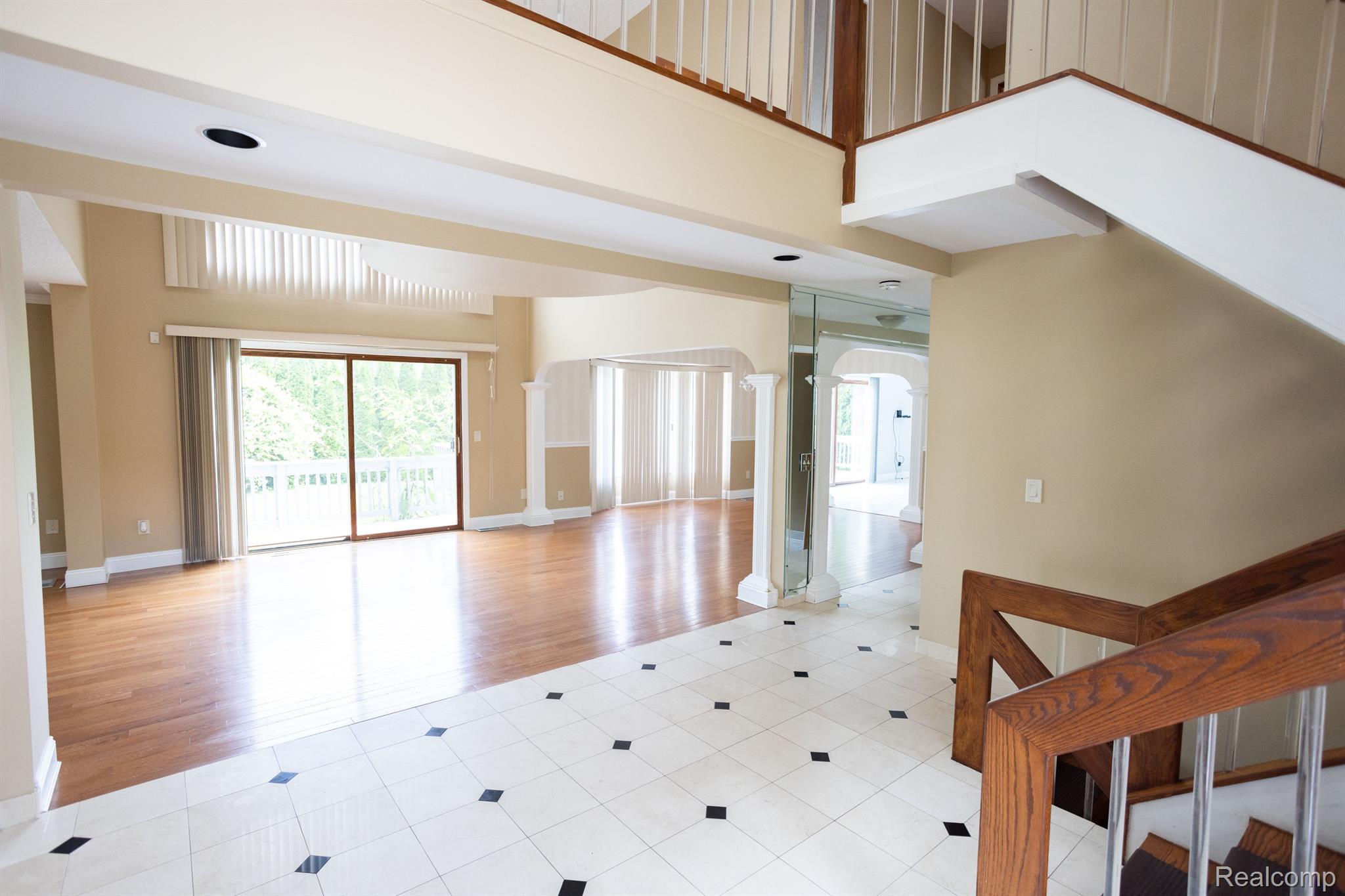 5881 Naneva West Bloomfield Charter Township MI 48322
