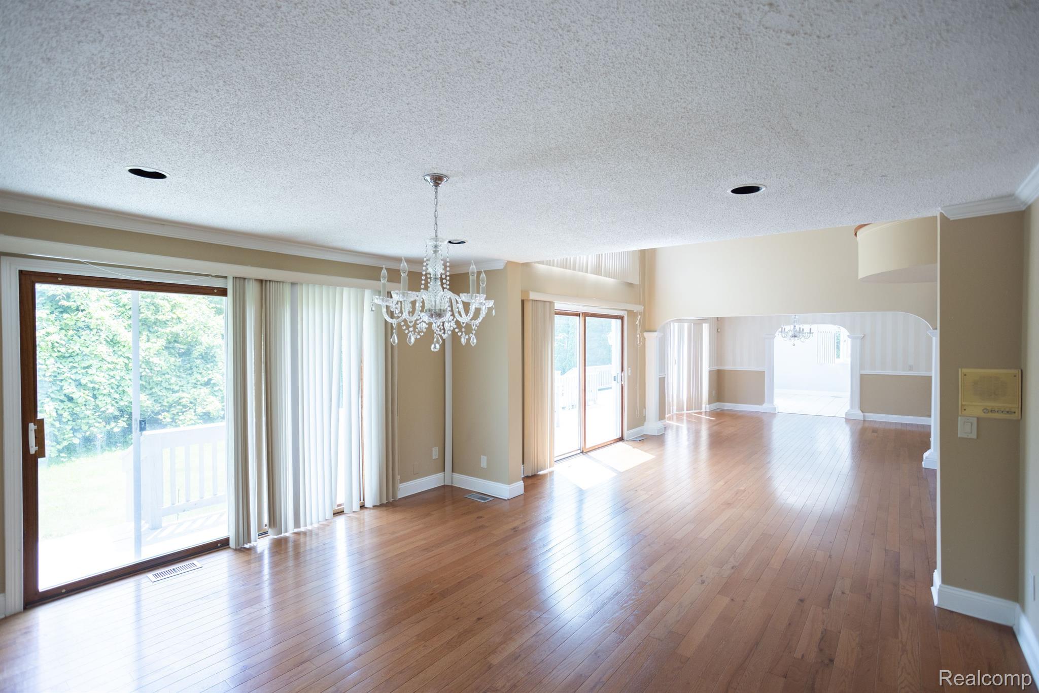 5881 Naneva West Bloomfield Charter Township MI 48322