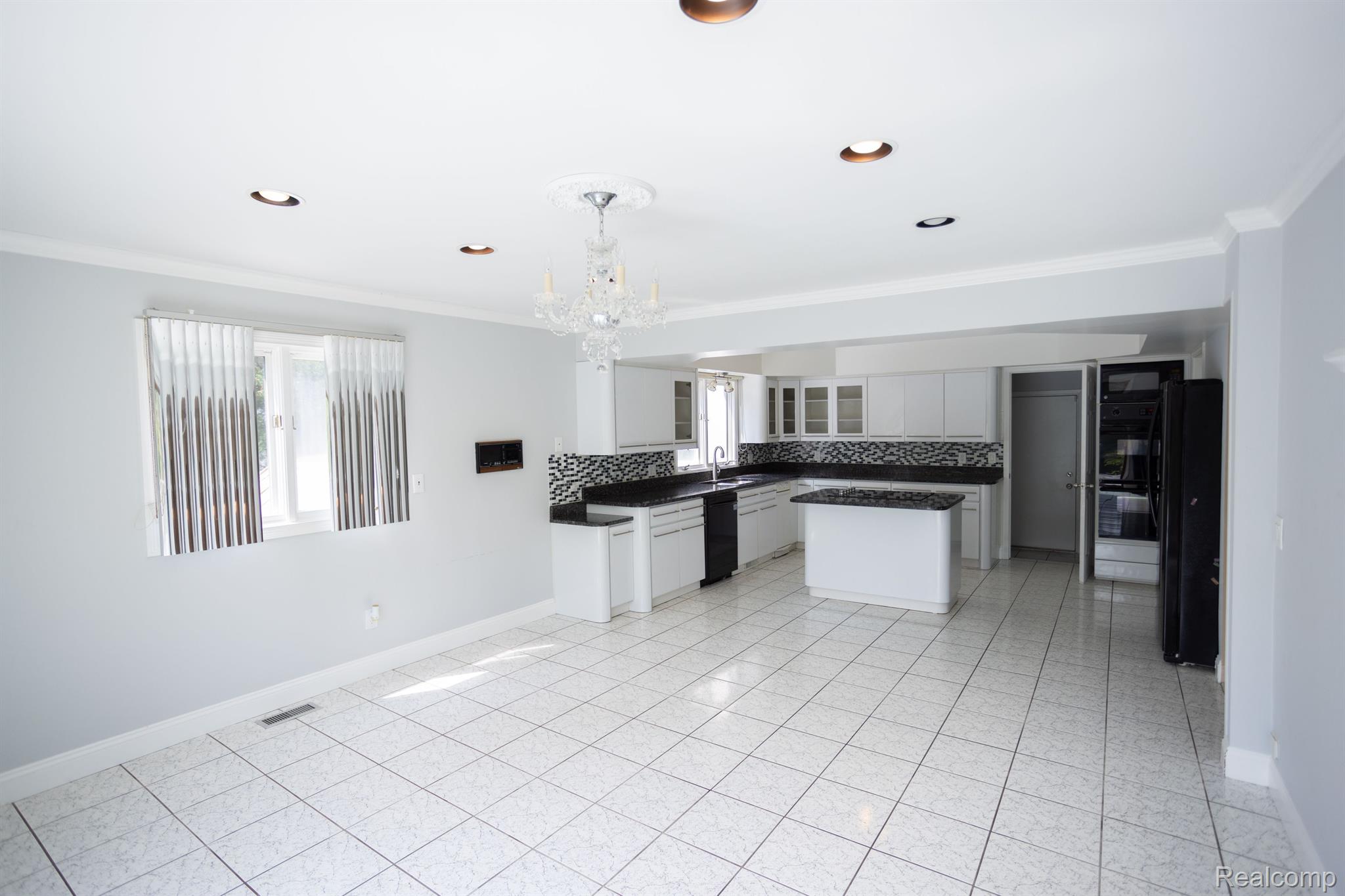5881 Naneva West Bloomfield Charter Township MI 48322