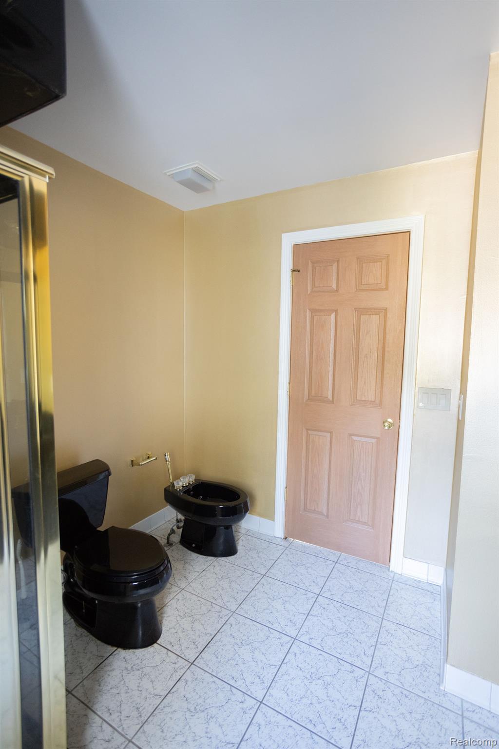 5881 Naneva West Bloomfield Charter Township MI 48322