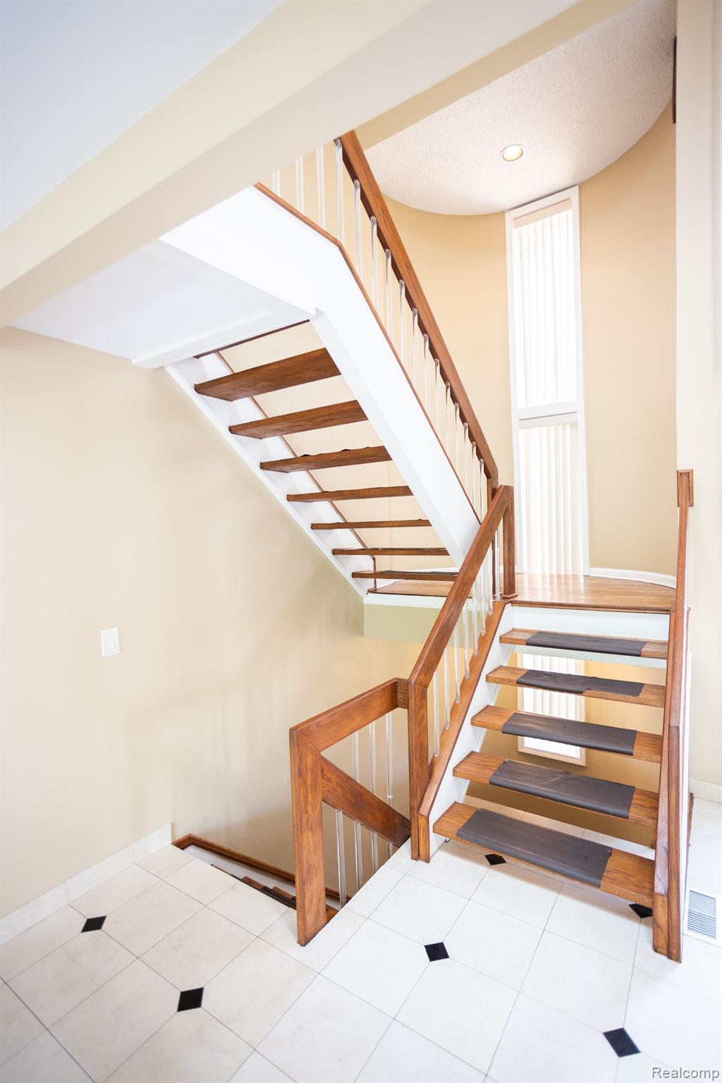 5881 Naneva West Bloomfield Charter Township MI 48322