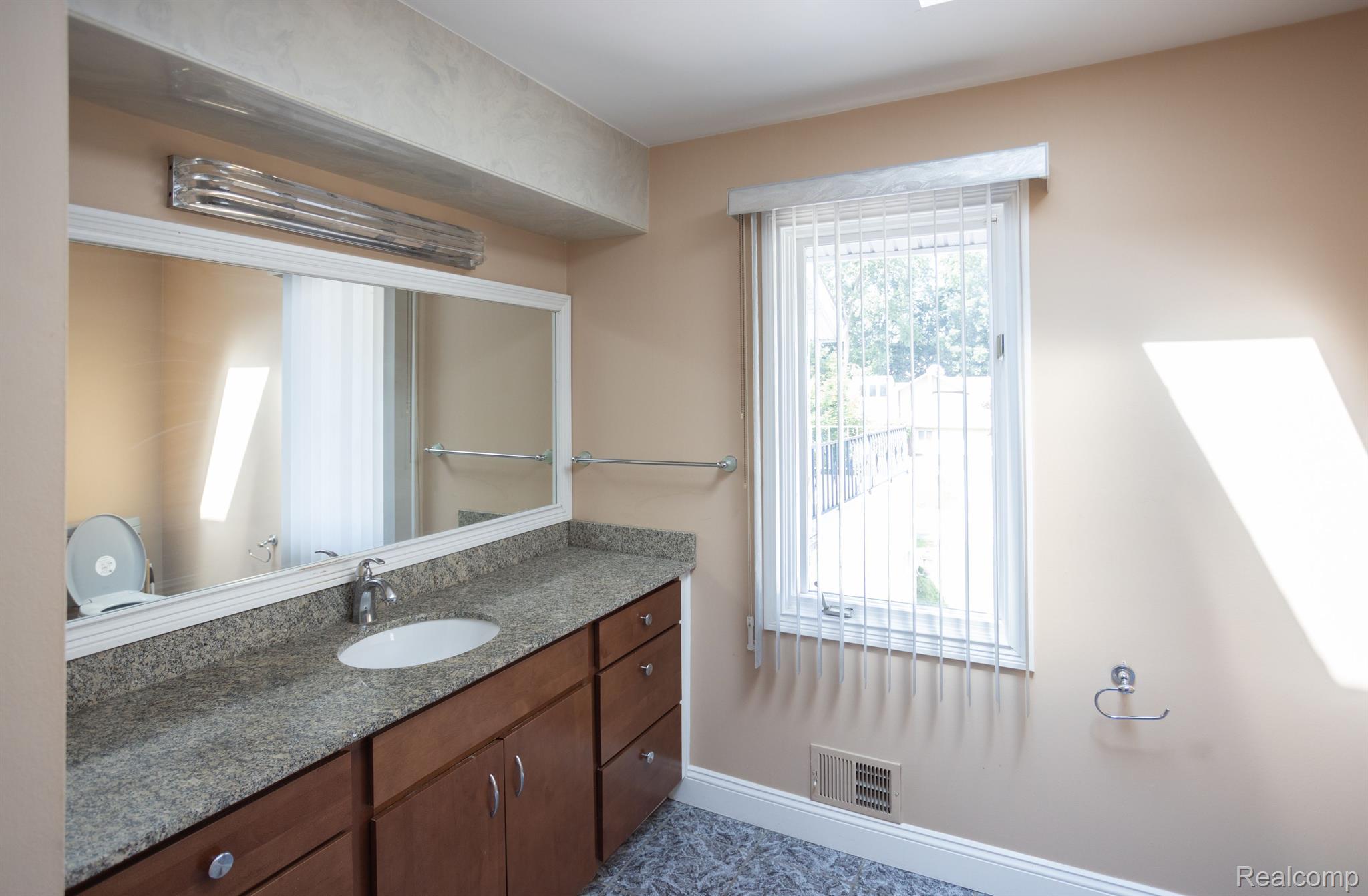 5881 Naneva West Bloomfield Charter Township MI 48322