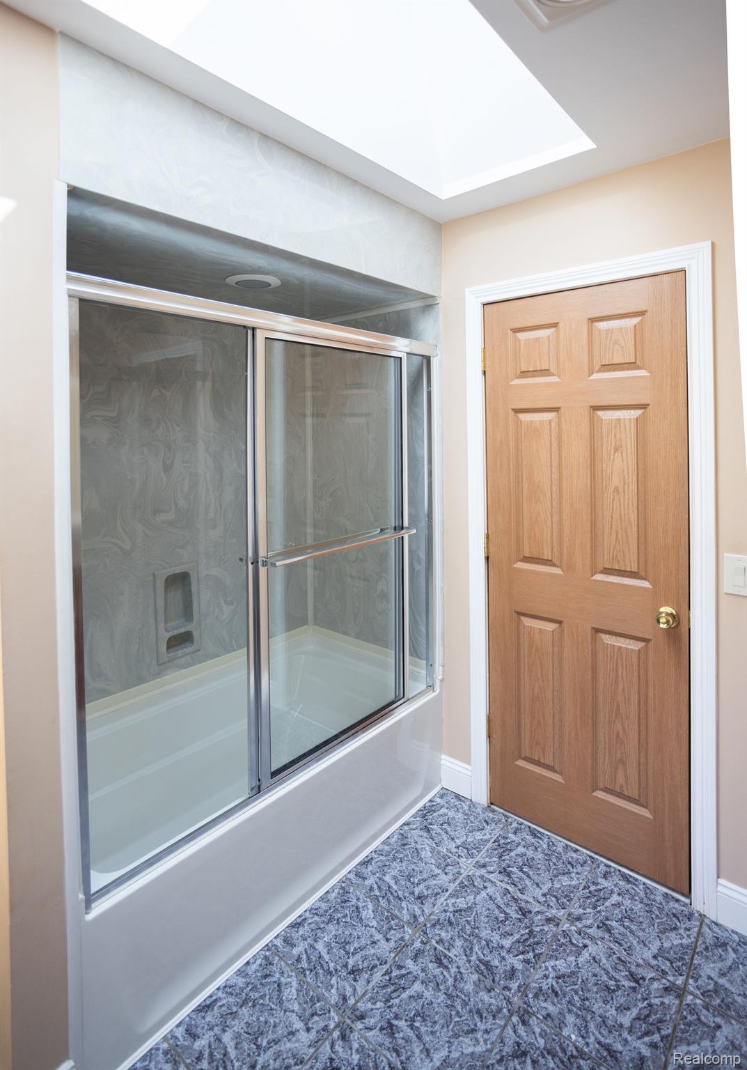 5881 Naneva West Bloomfield Charter Township MI 48322