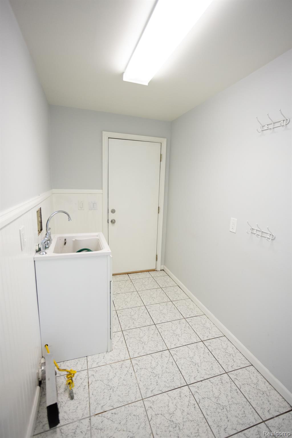 5881 Naneva West Bloomfield Charter Township MI 48322
