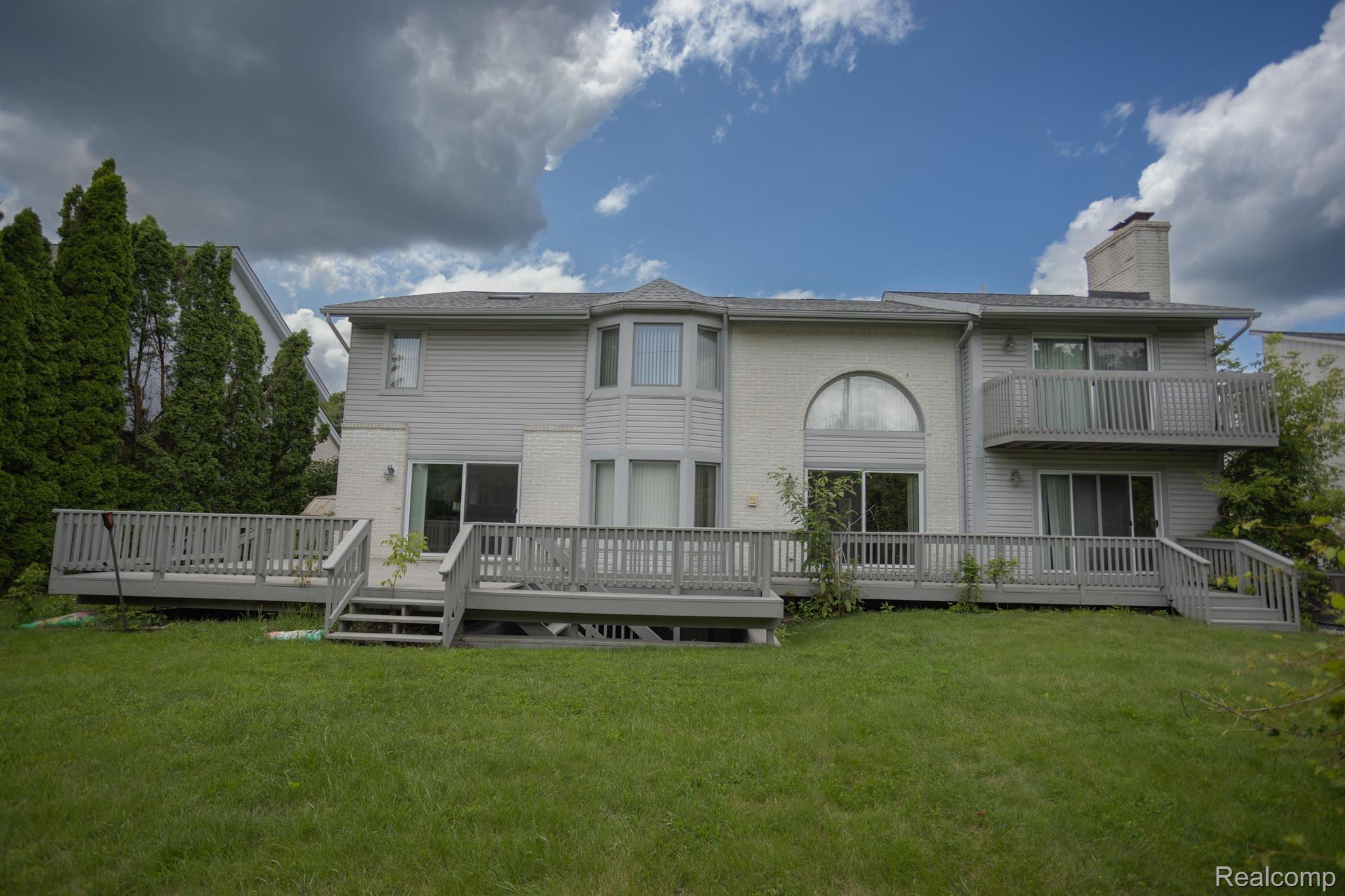 5881 Naneva West Bloomfield Charter Township MI 48322