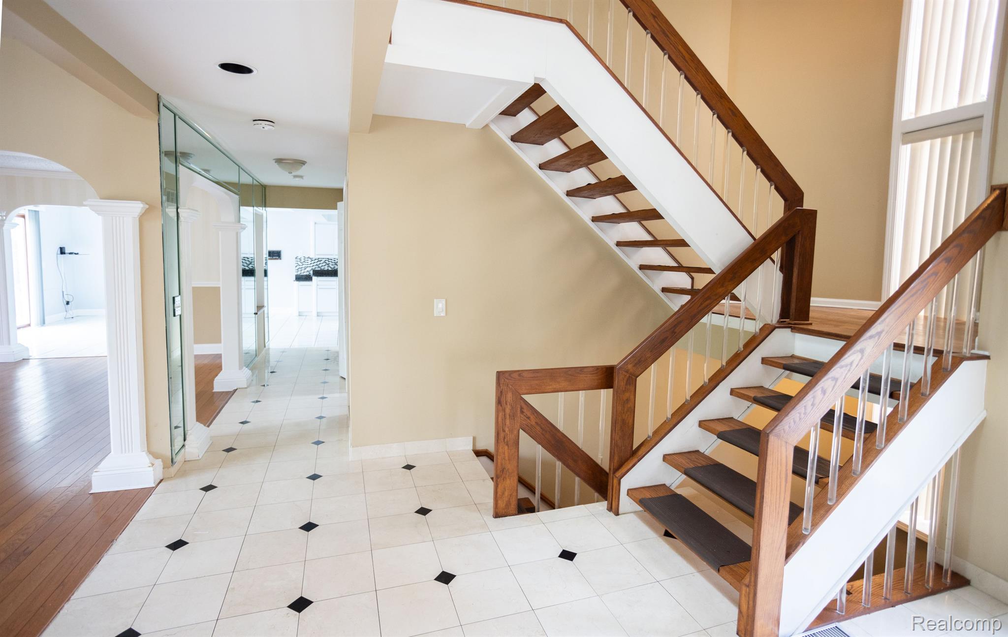 5881 Naneva West Bloomfield Charter Township MI 48322