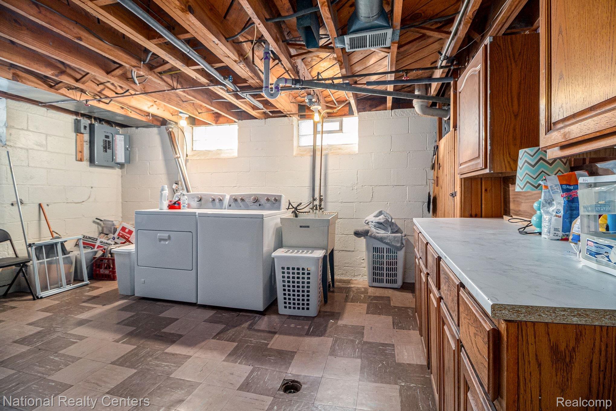 14587 Markese Avenue Allen Park City MI 48101