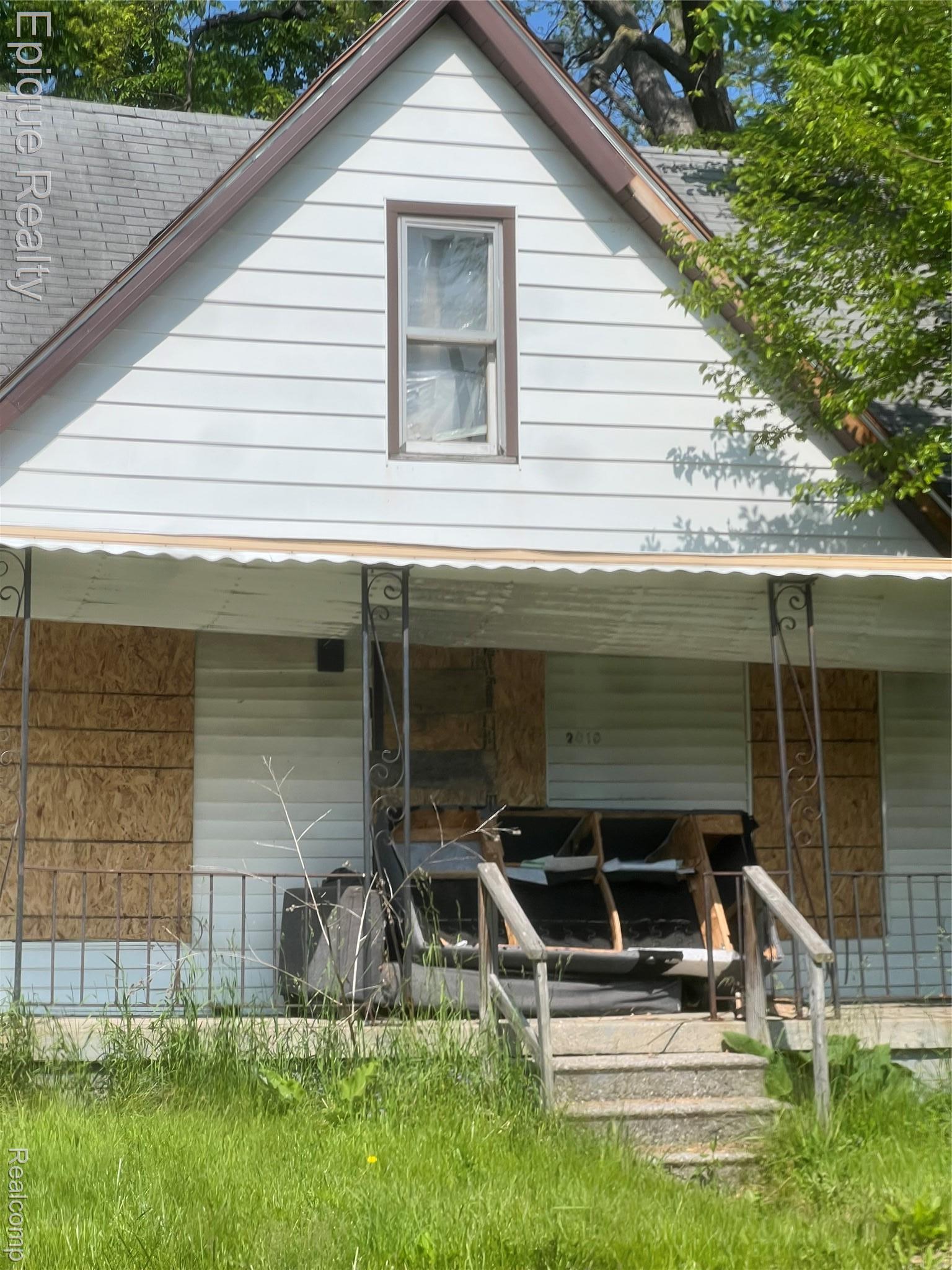 2010 Crocker Avenue Flint City MI 48503