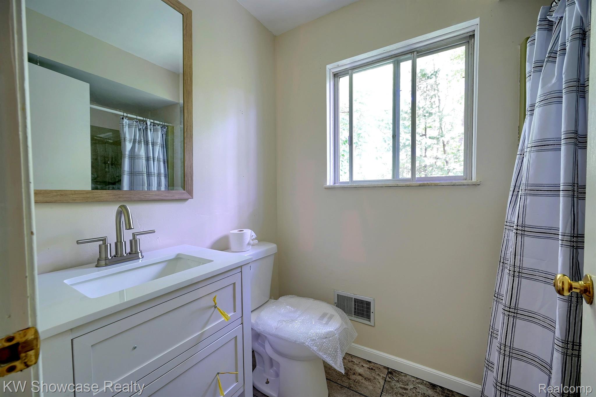 8840 Minne Wanna Road Independence Charter Township MI 48348