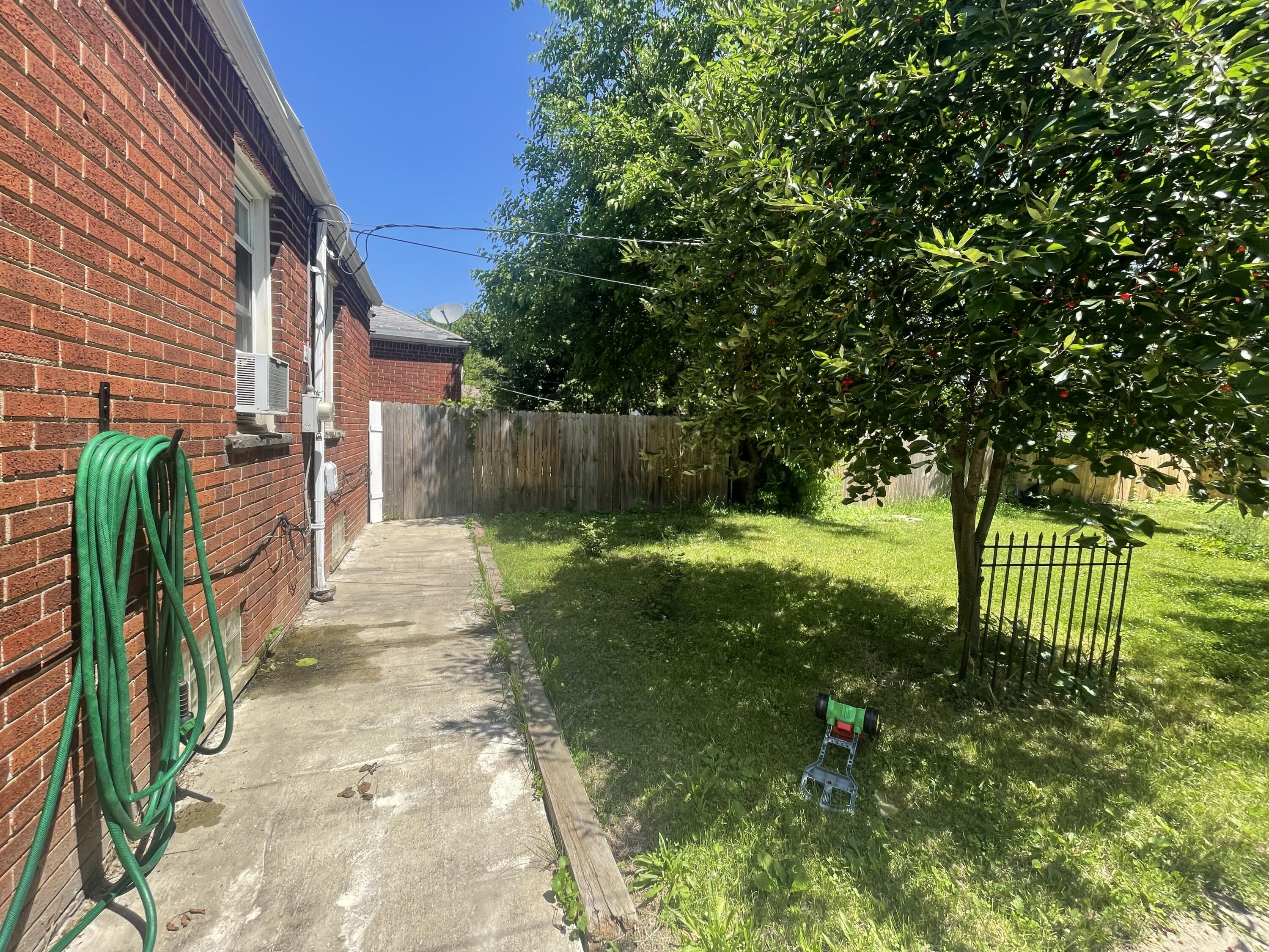 6344 Grandmont Avenue Detroit City MI 48228
