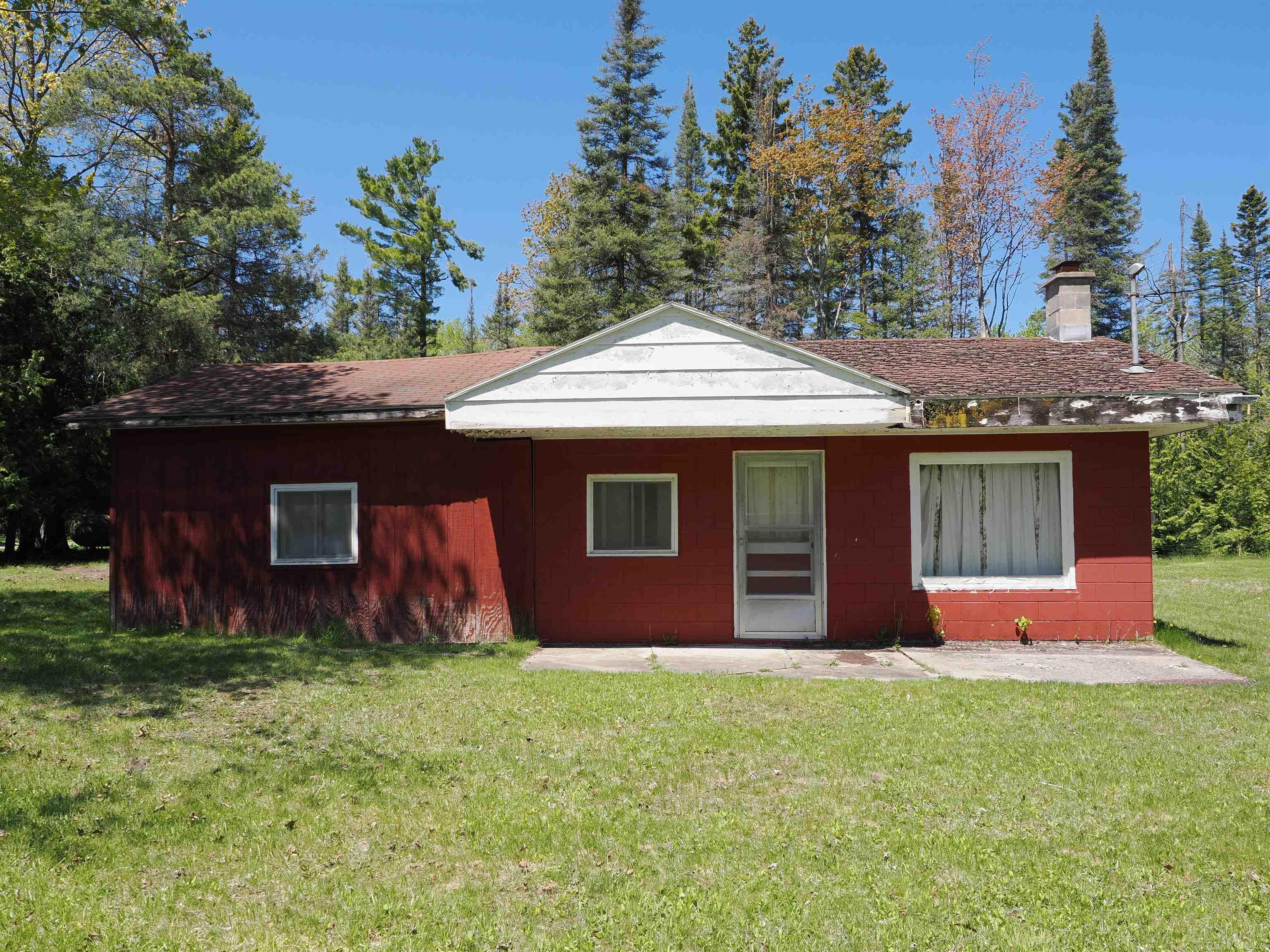 8255 Misery Bay Road Alpena Township MI 49707