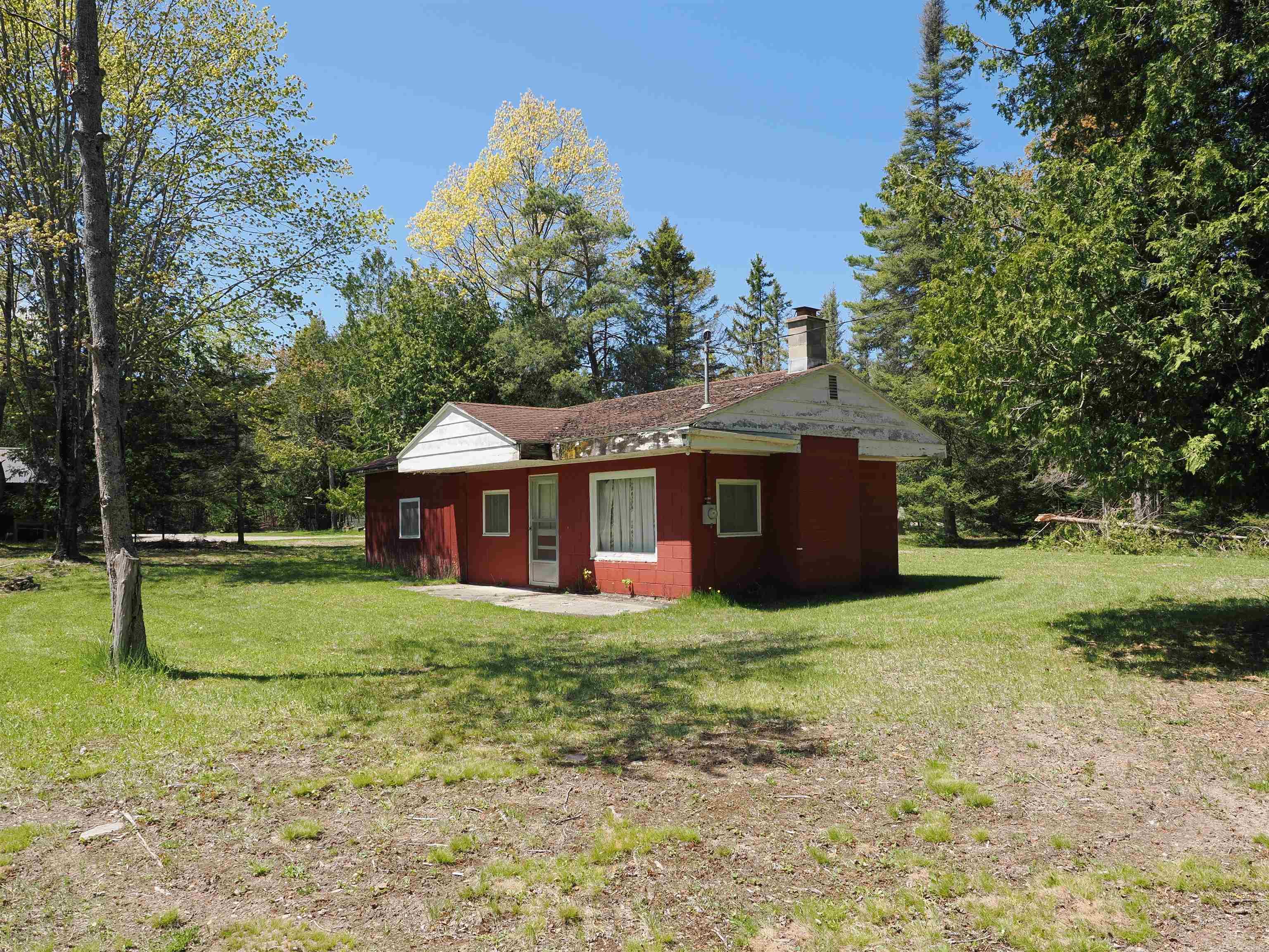 8255 Misery Bay Road Alpena Township MI 49707